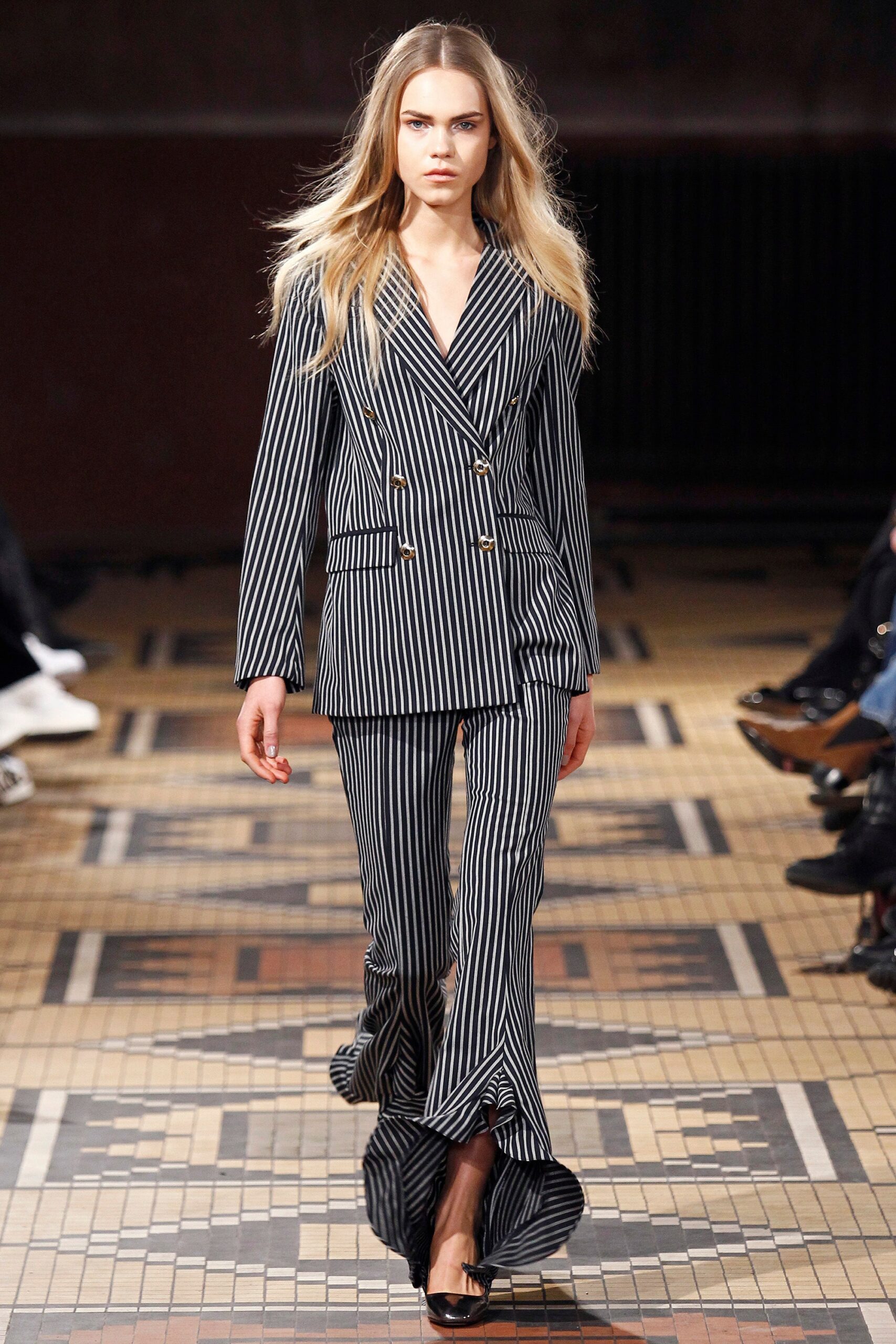 black long-sleeve collared tailored striped buttoned suit
