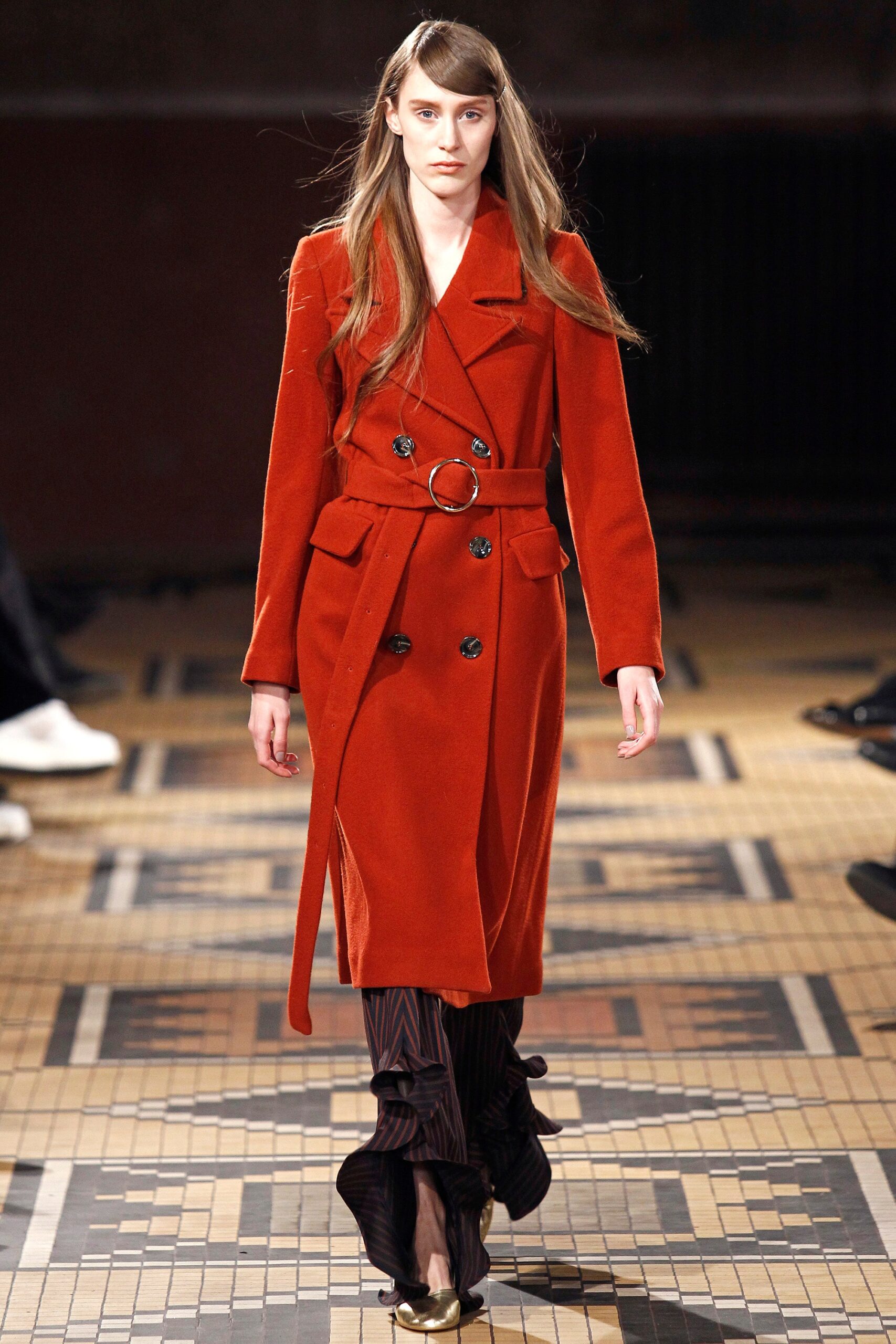 red wool long-sleeve collared fitted belted coat
