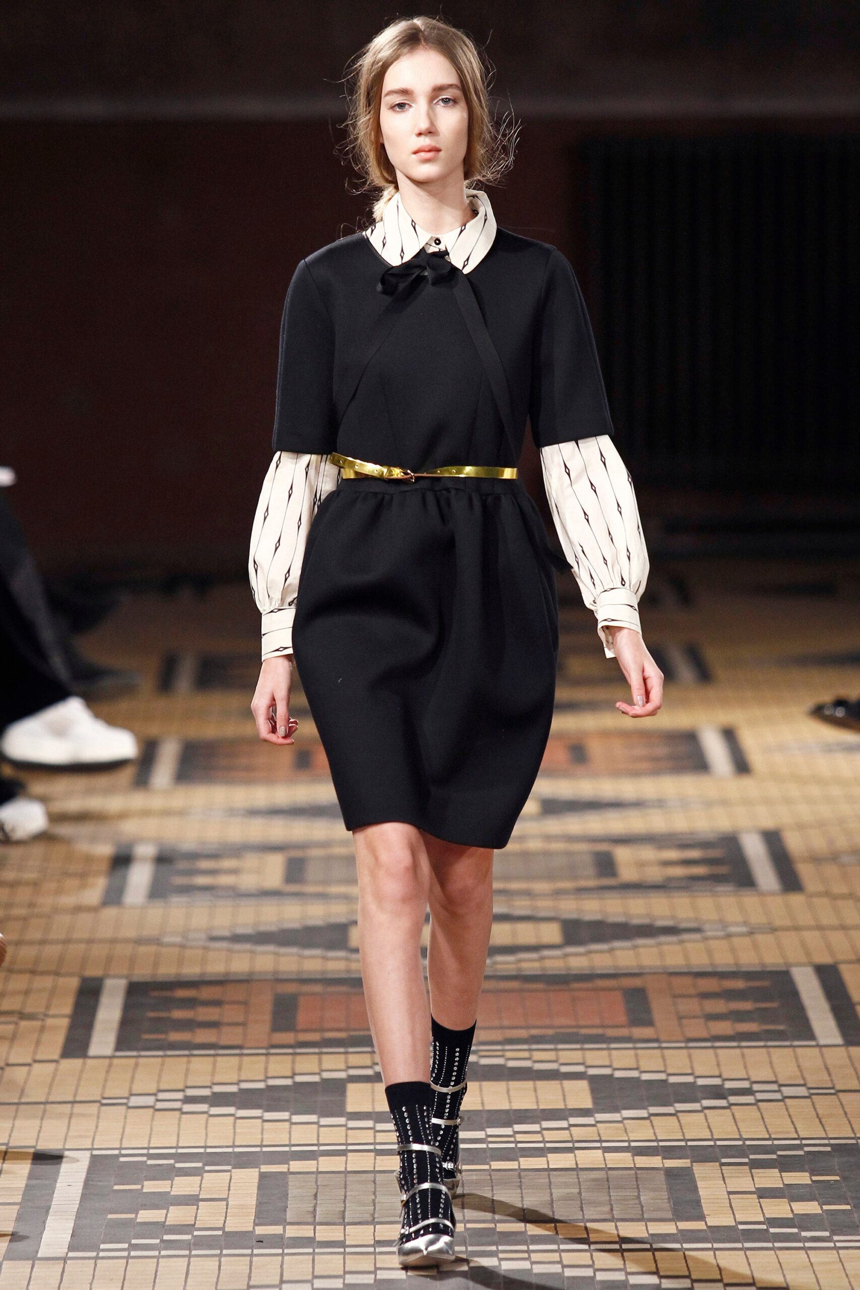 gold belted belt