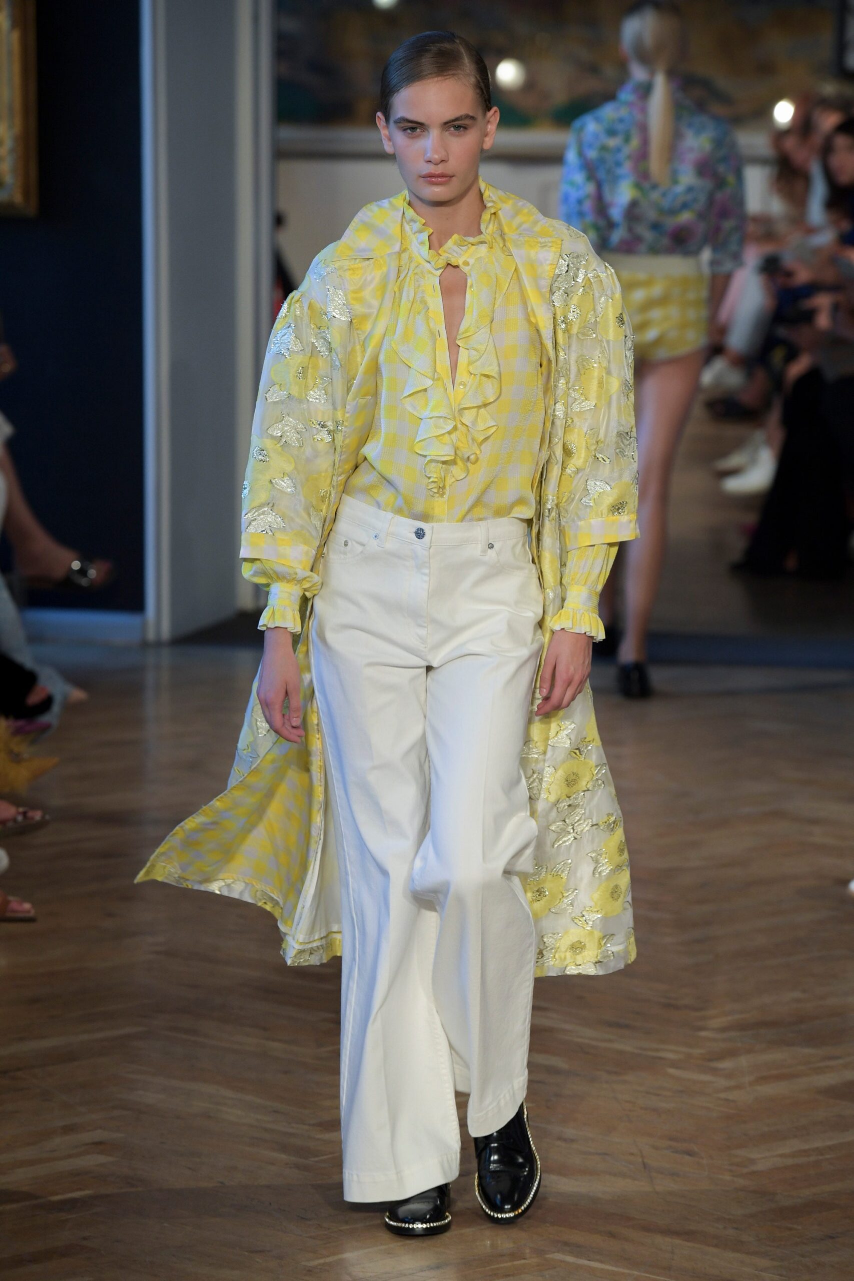 yellow coat white shirt wide-leg pants