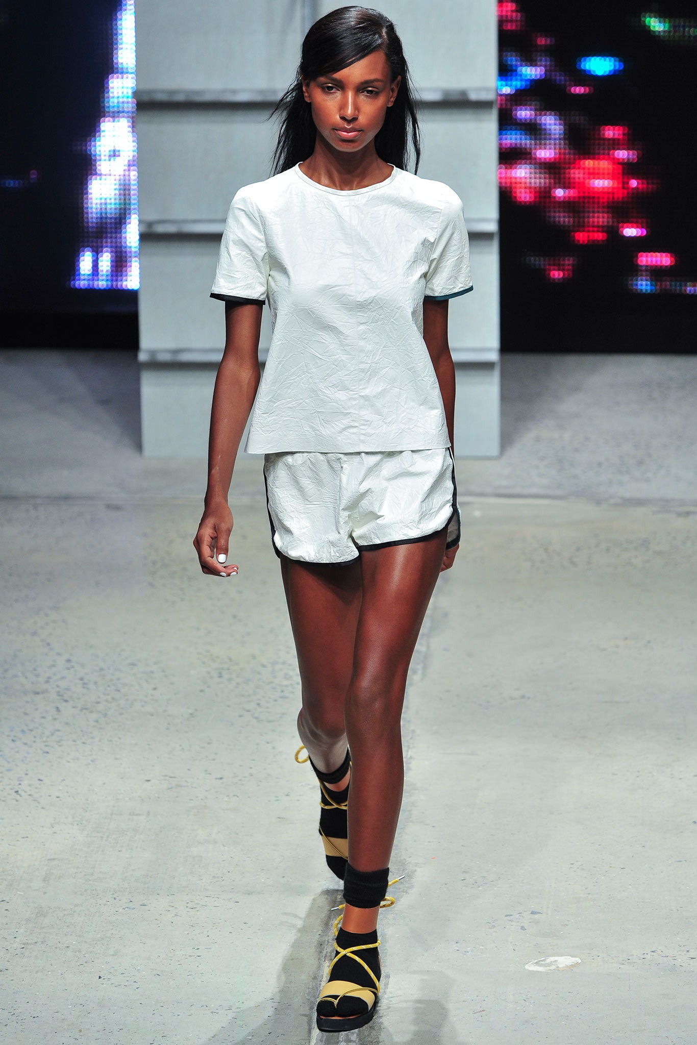 white cotton short-sleeve scoop-neck relaxed pleated shiny top