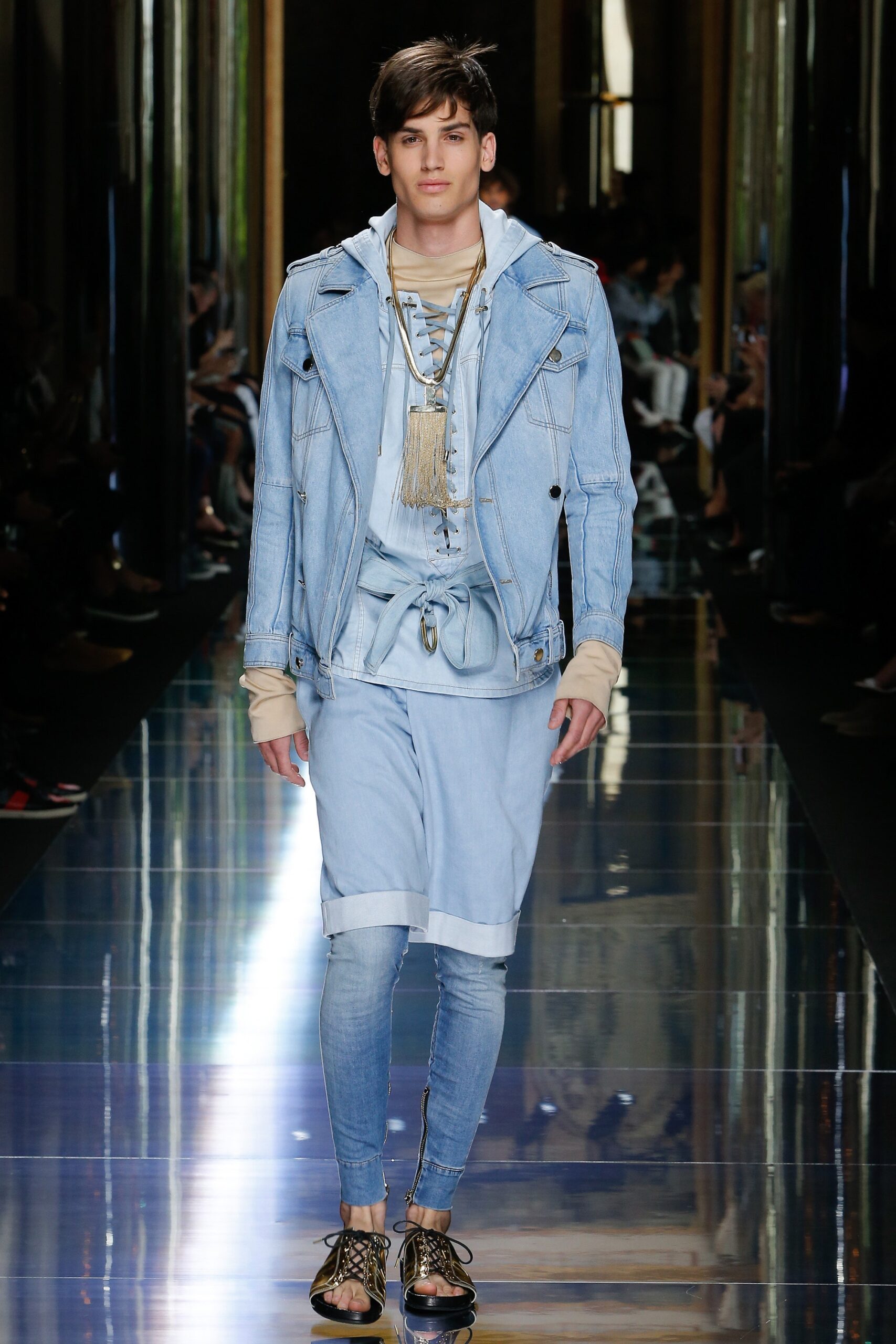 blue denim fitted zippered short shorts