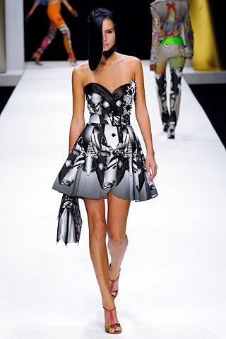 black and white printed strapless dress