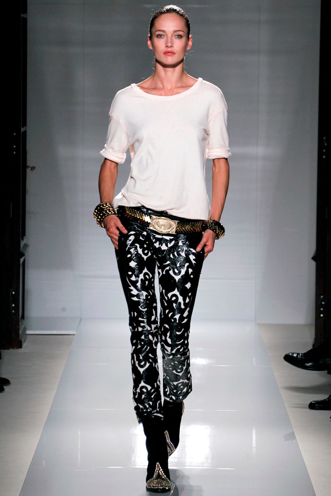 white relaxed top with printed pants