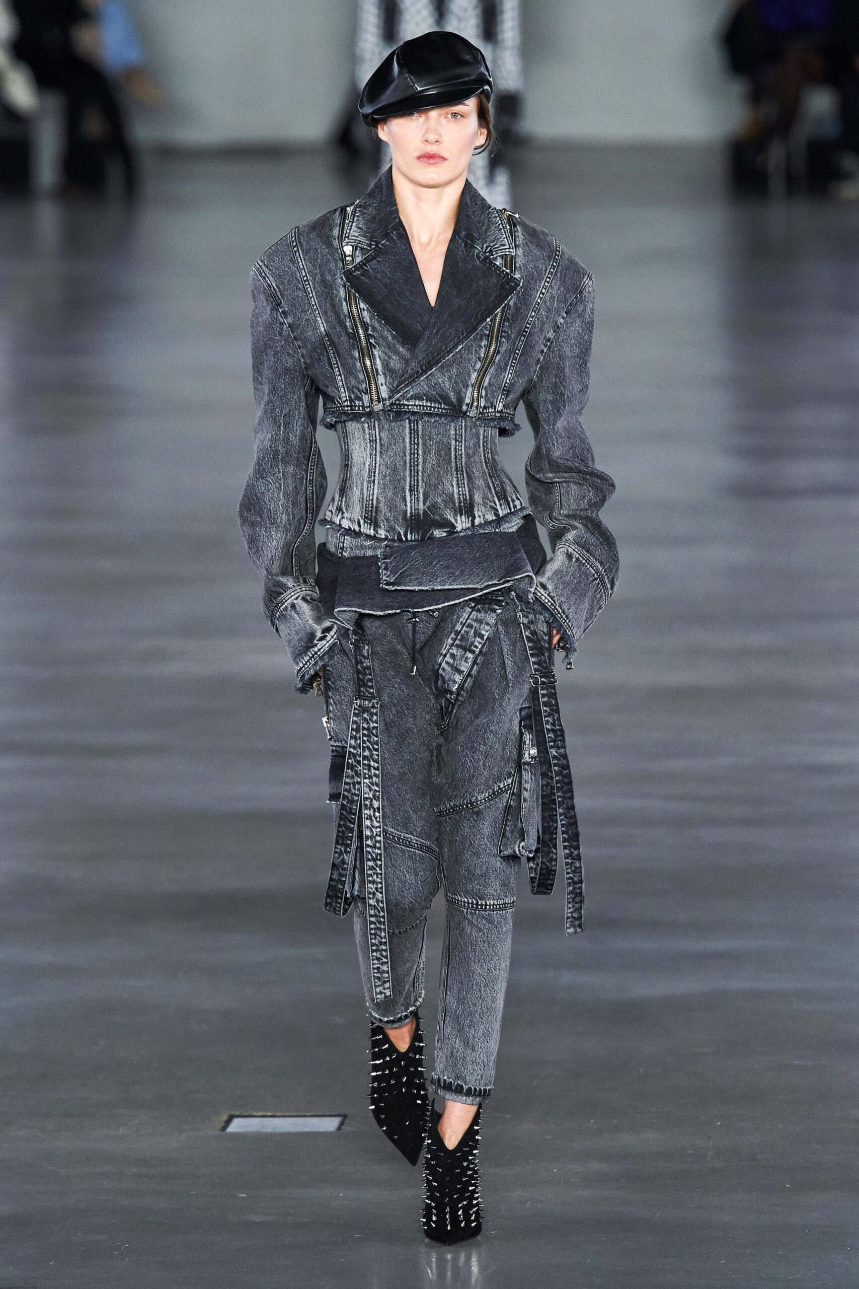 gray denim fitted jacket and pants