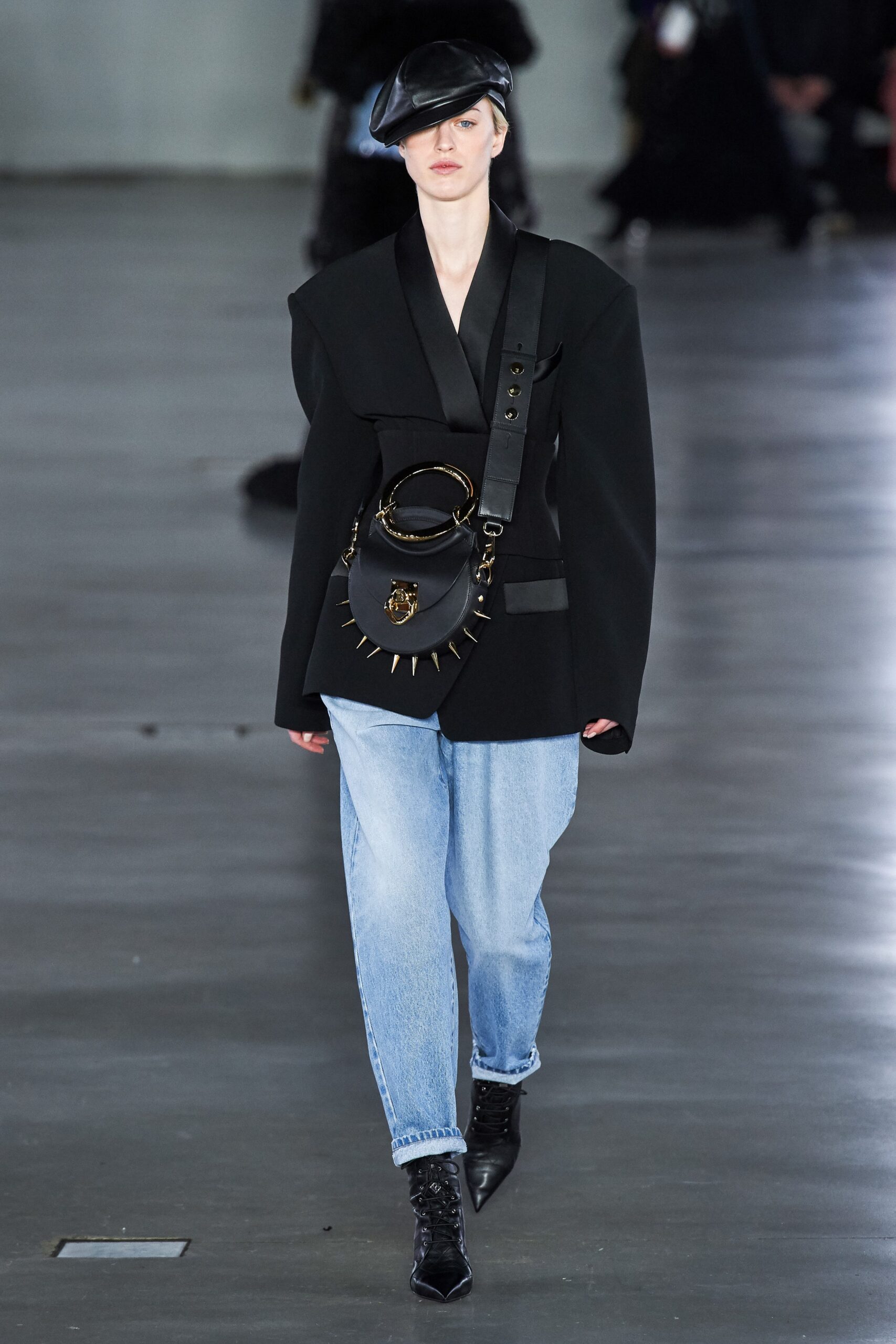 oversized black jacket with relaxed jeans