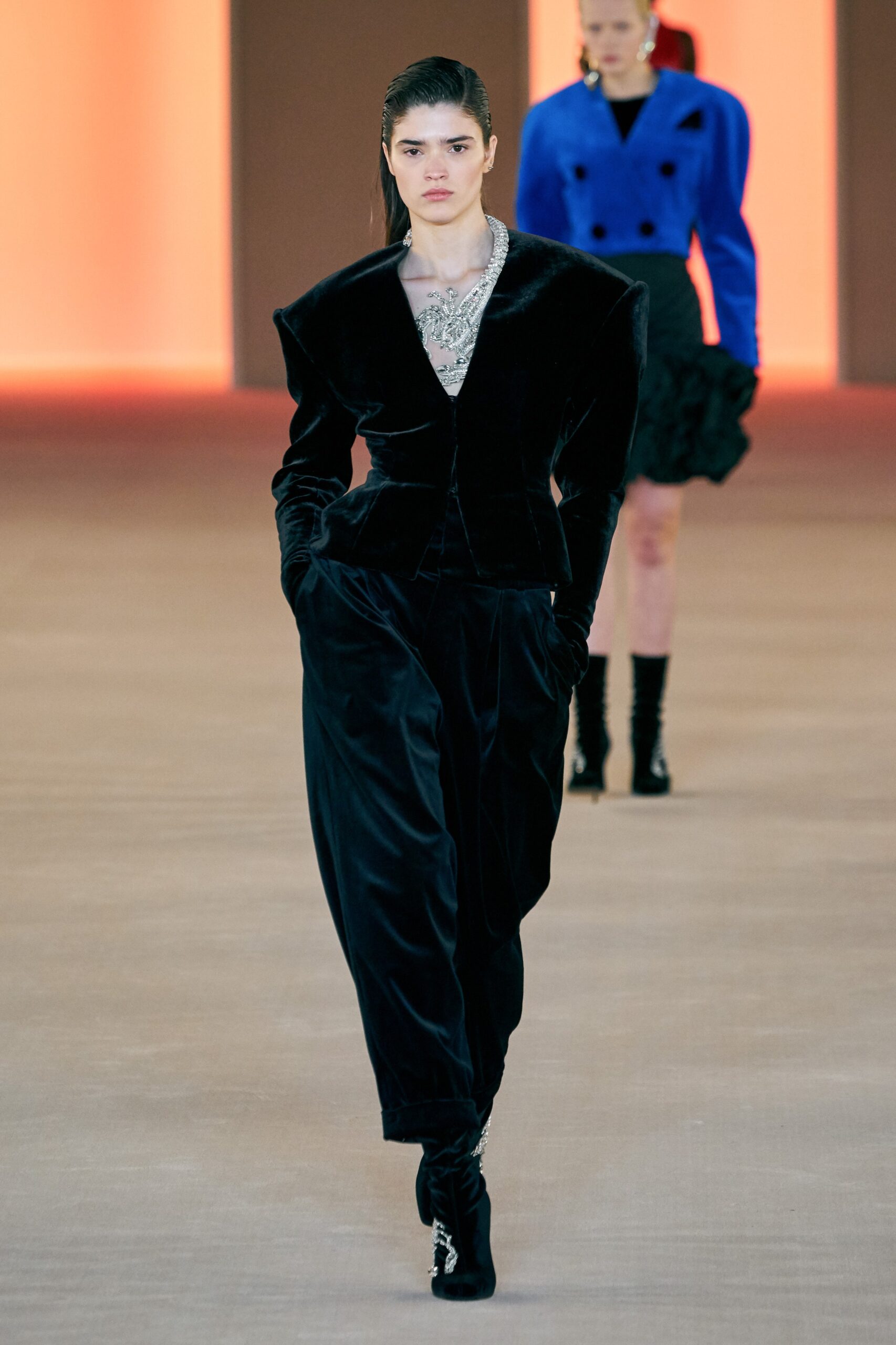 black velvet long-sleeve collared fitted structured jacket