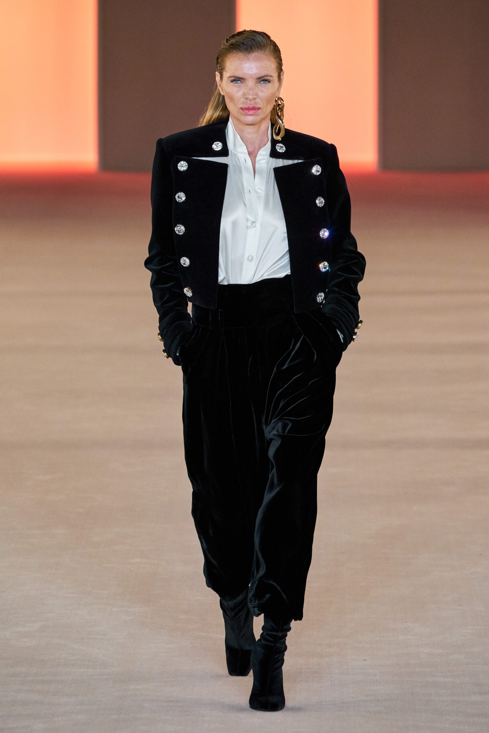 black velvet long-sleeve collared structured buttoned blazer