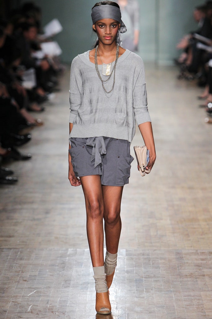 gray relaxed top with blue shorts