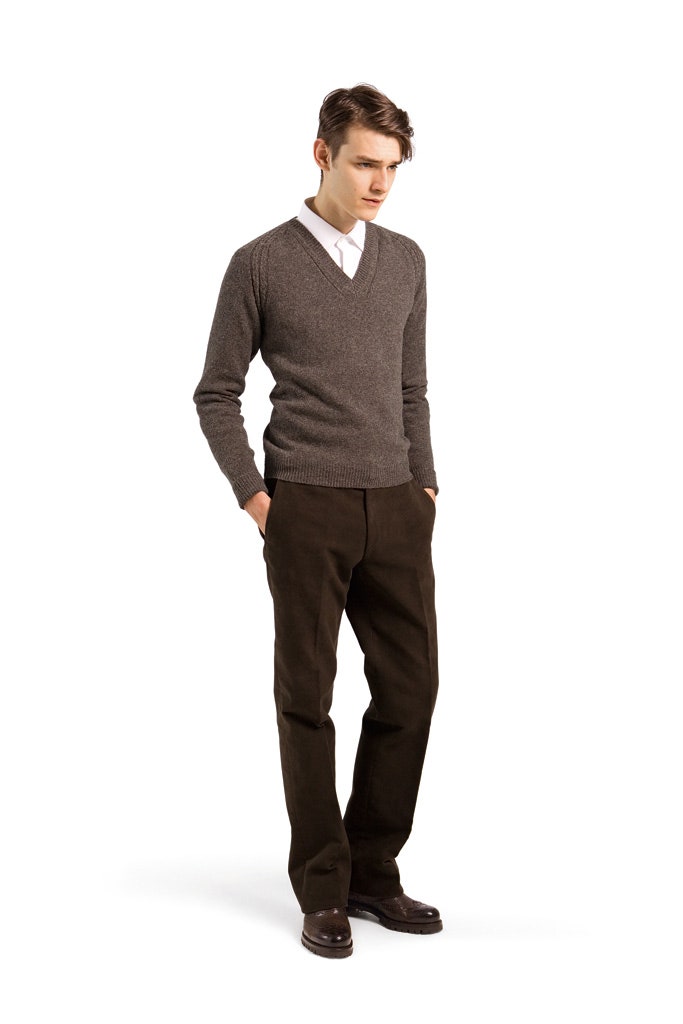 brown wool sweater with black pants