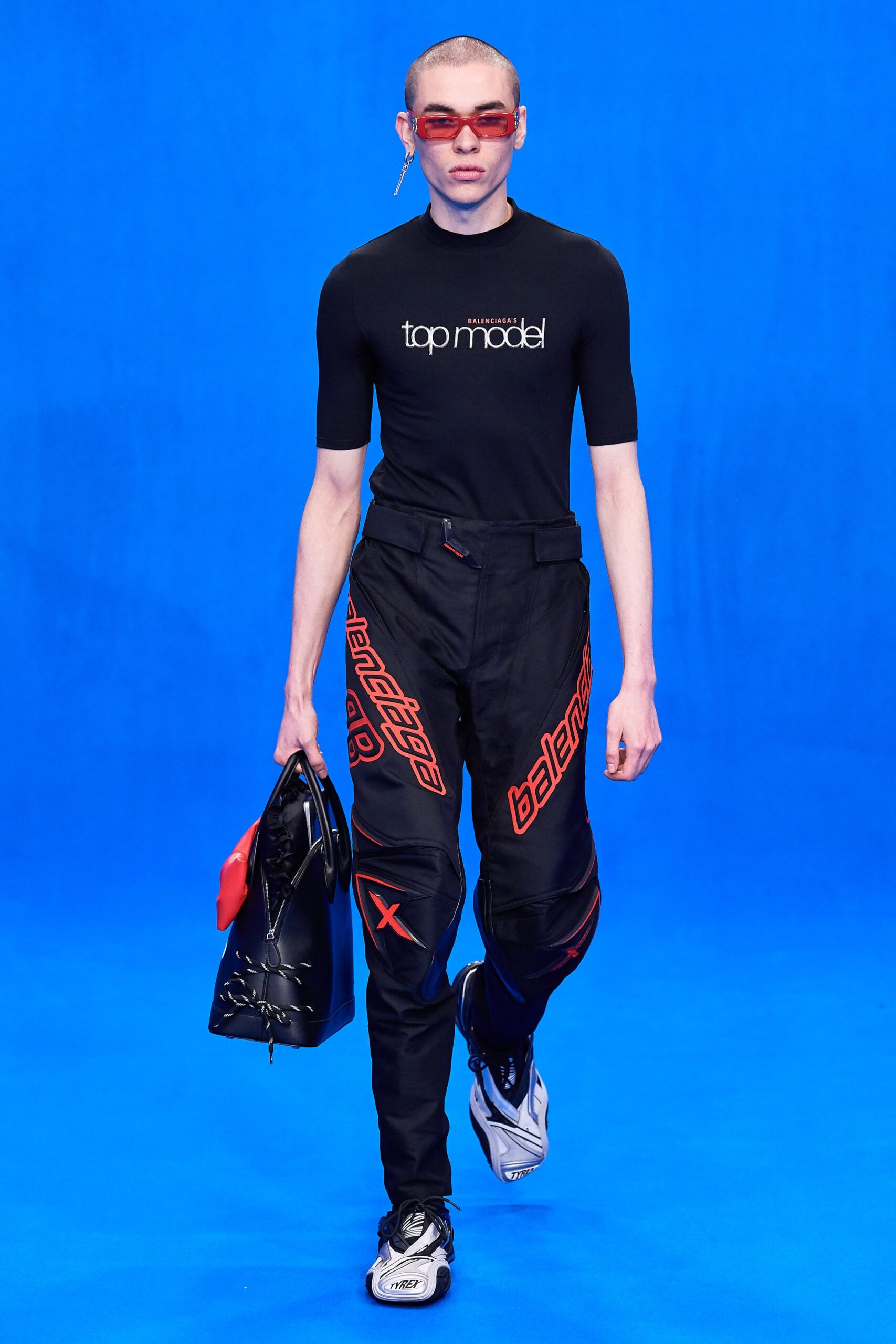 black fitted t-shirt and relaxed pants