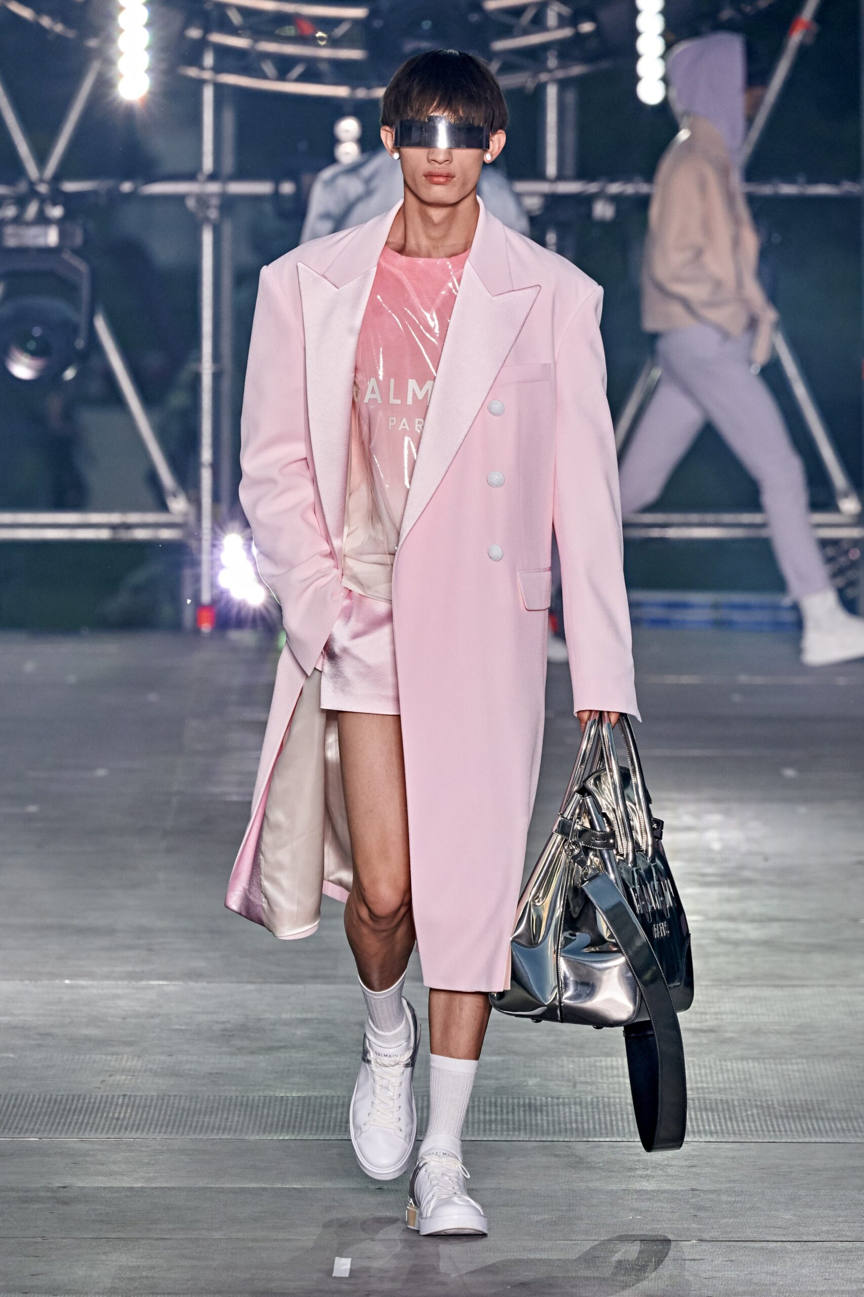 pink oversized coat with white t-shirt