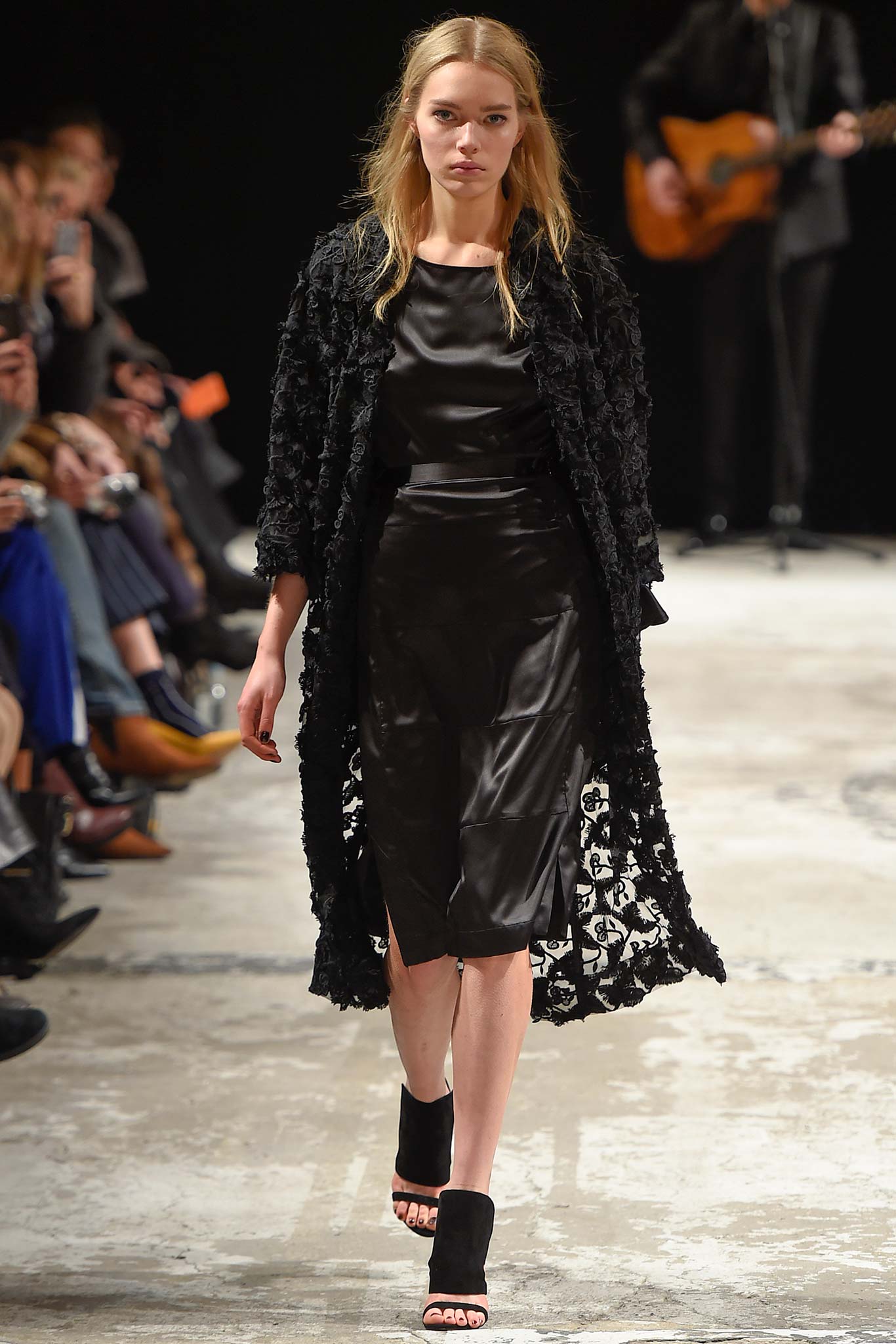 black lace long-sleeve relaxed layered coat