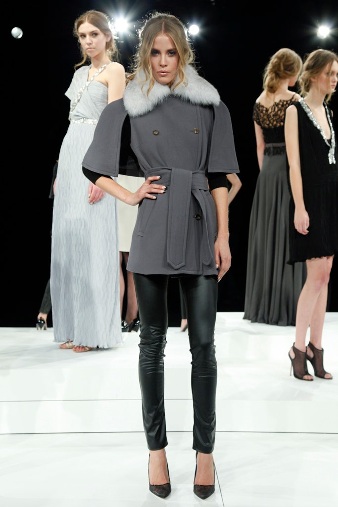 gray fur-collar belted coat