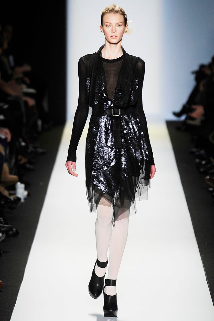black sequined sleeveless dress