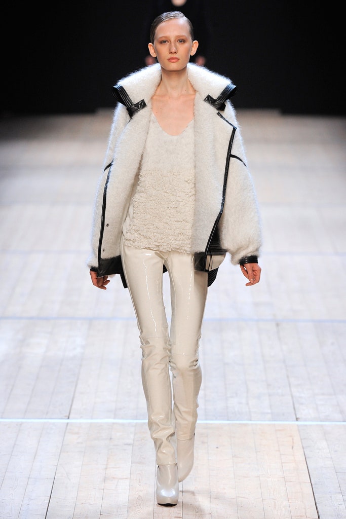 white fur long-sleeve v-neck oversized zippered coat
