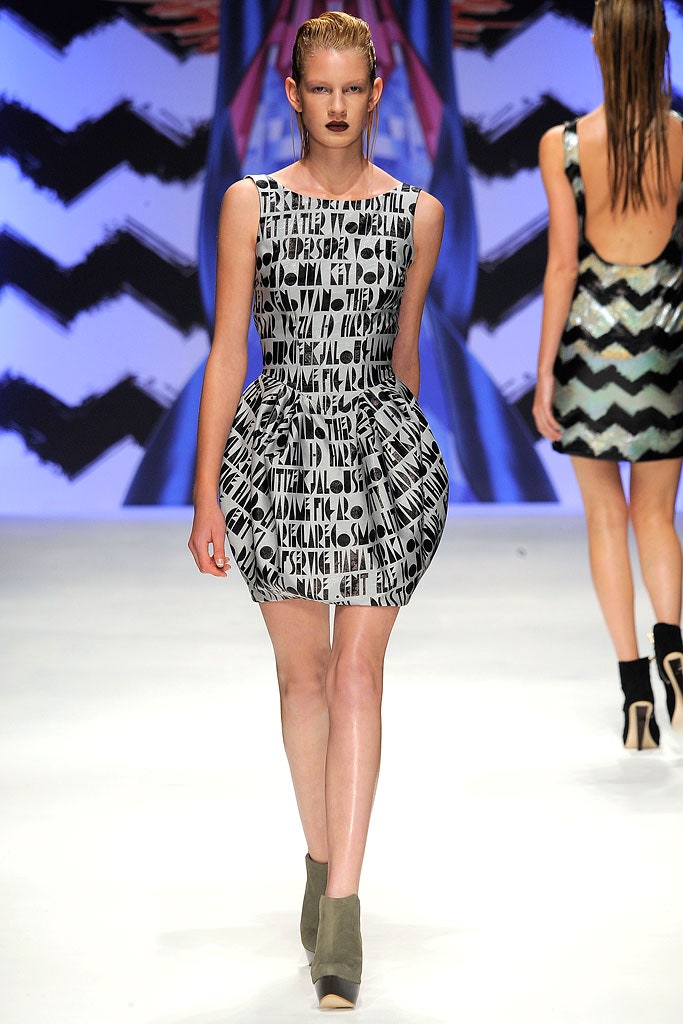 black and white printed mini dress