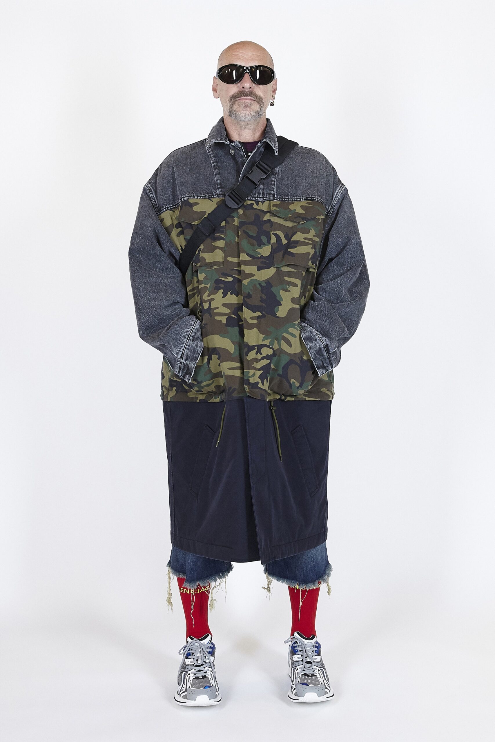 green denim long-sleeve collared relaxed camouflage zippered jacket
