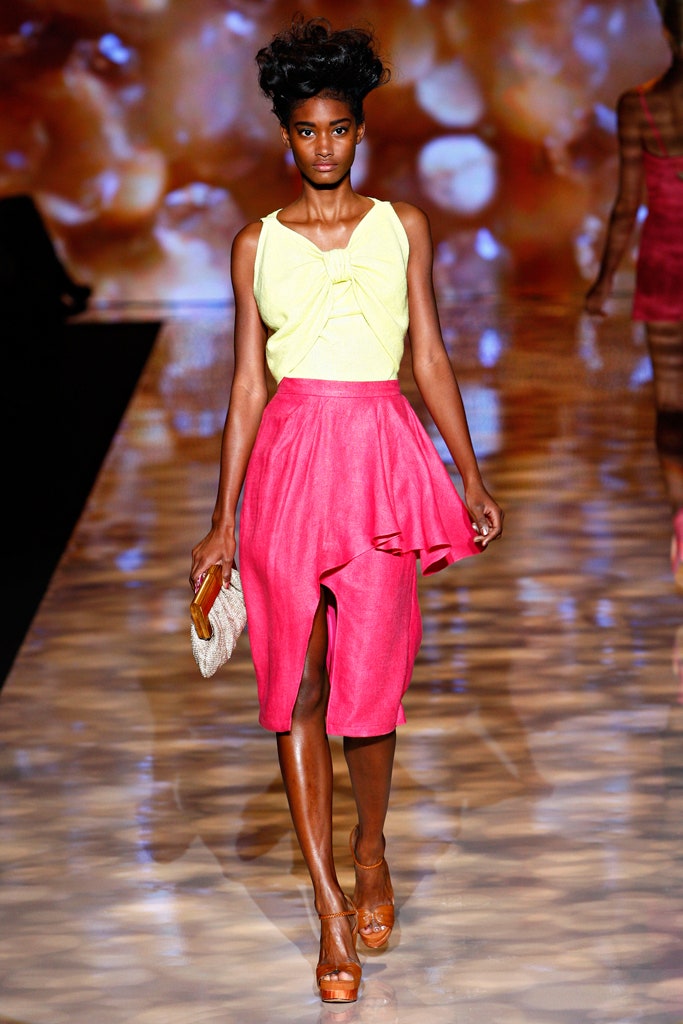 yellow sleeveless v-neck fitted ruched top
