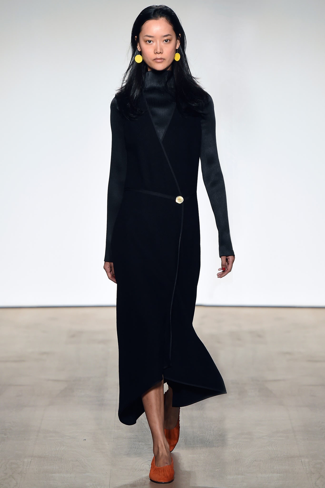 black fitted wool dress