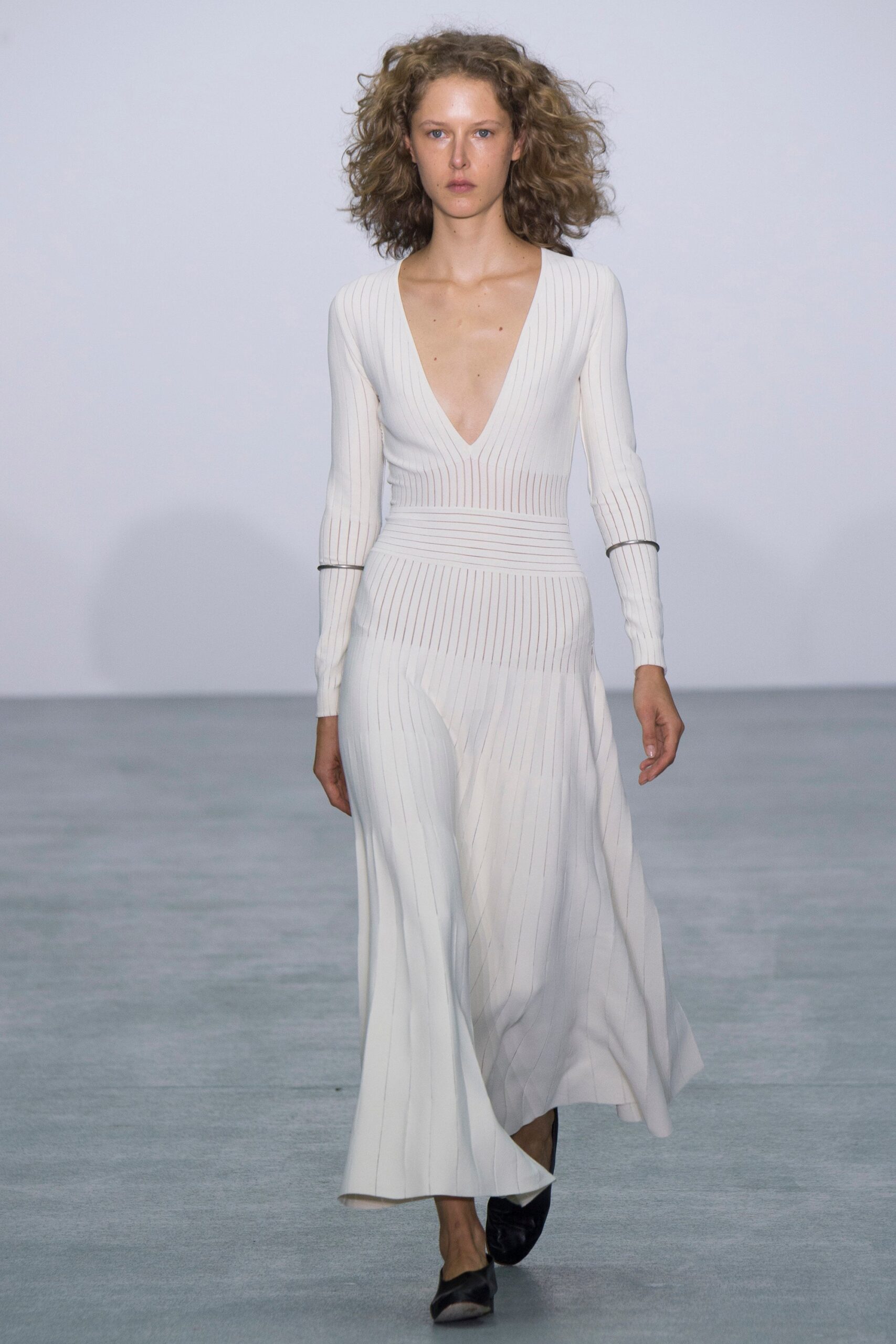 white fitted ribbed dress