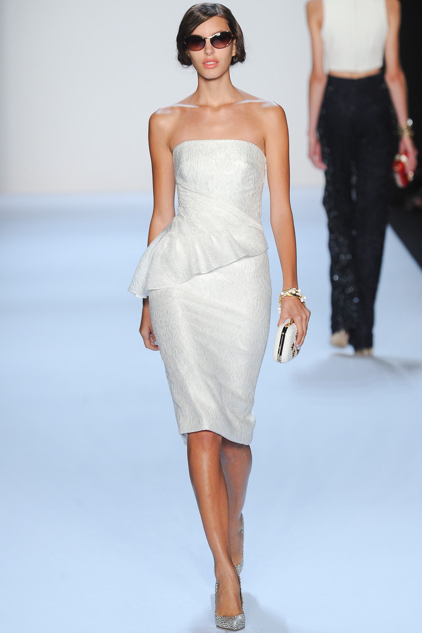 fitted white strapless dress