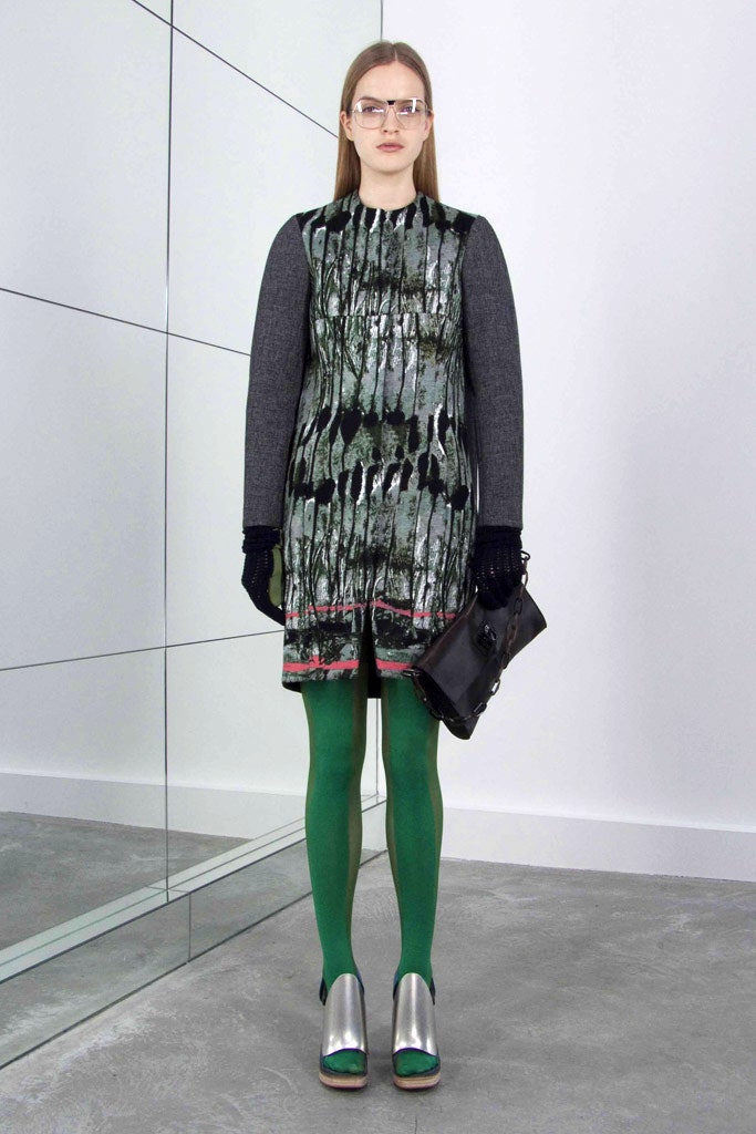 green cotton long-sleeve collared fitted printed short dress