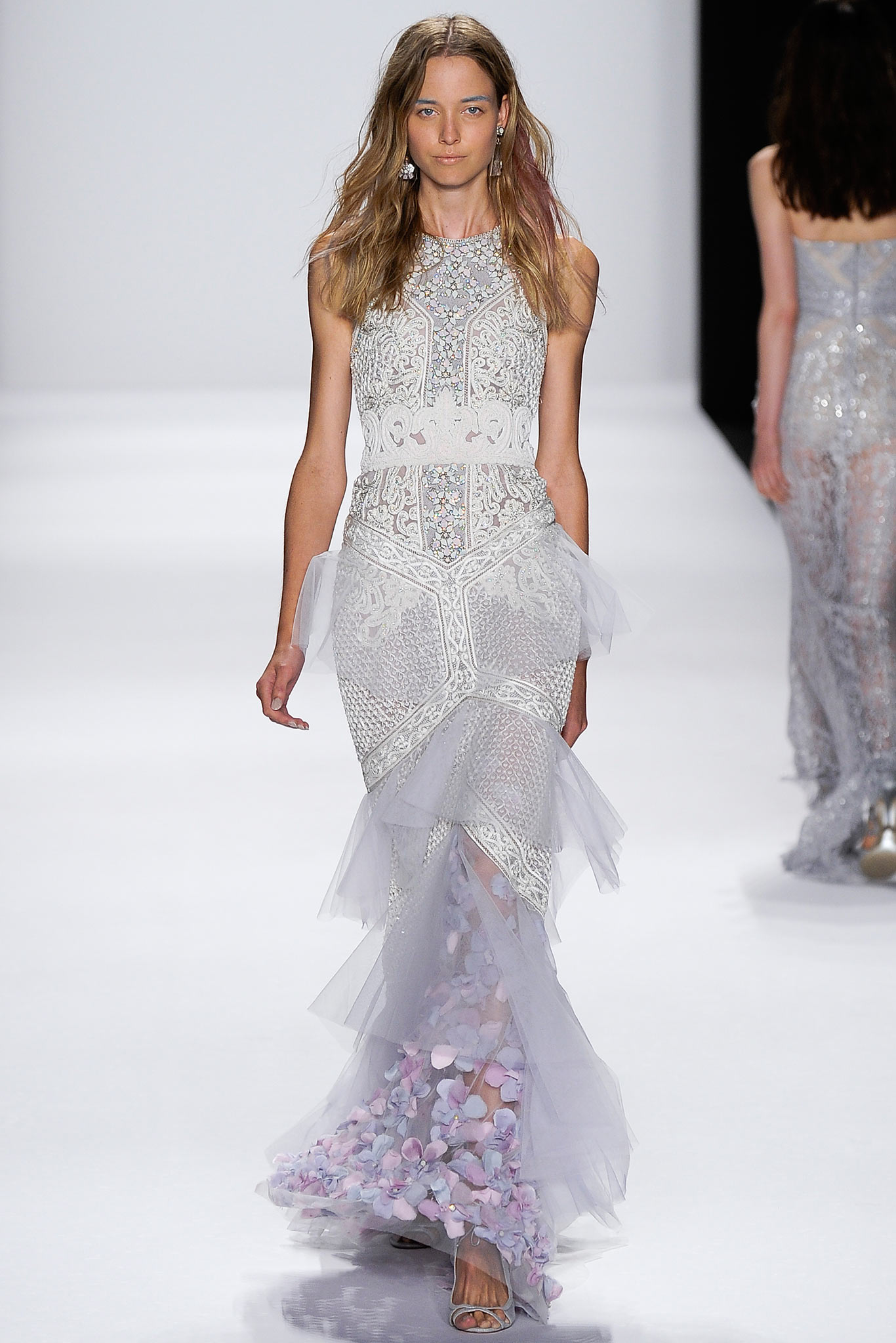 white lace sleeveless gown