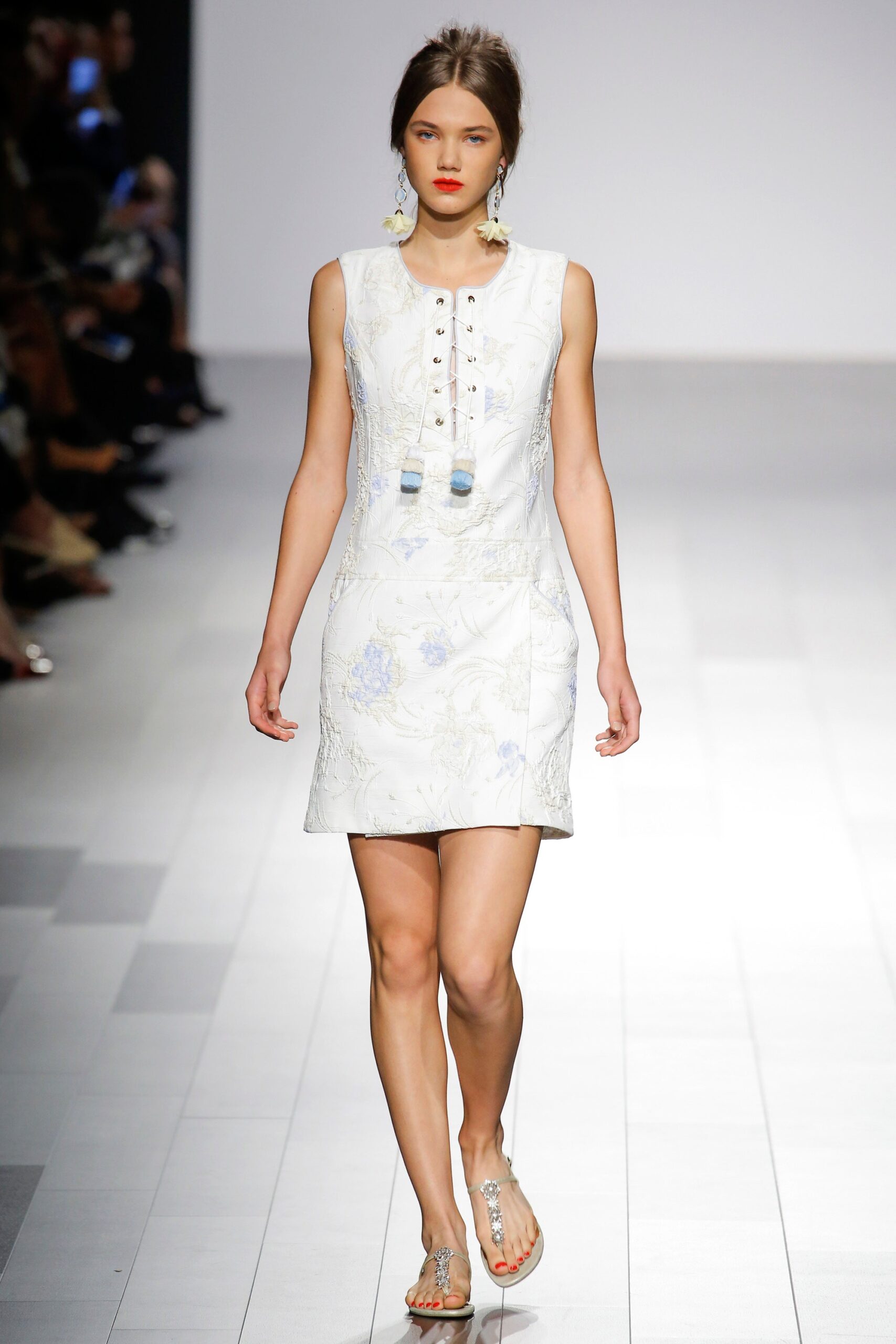 white fitted sleeveless dress