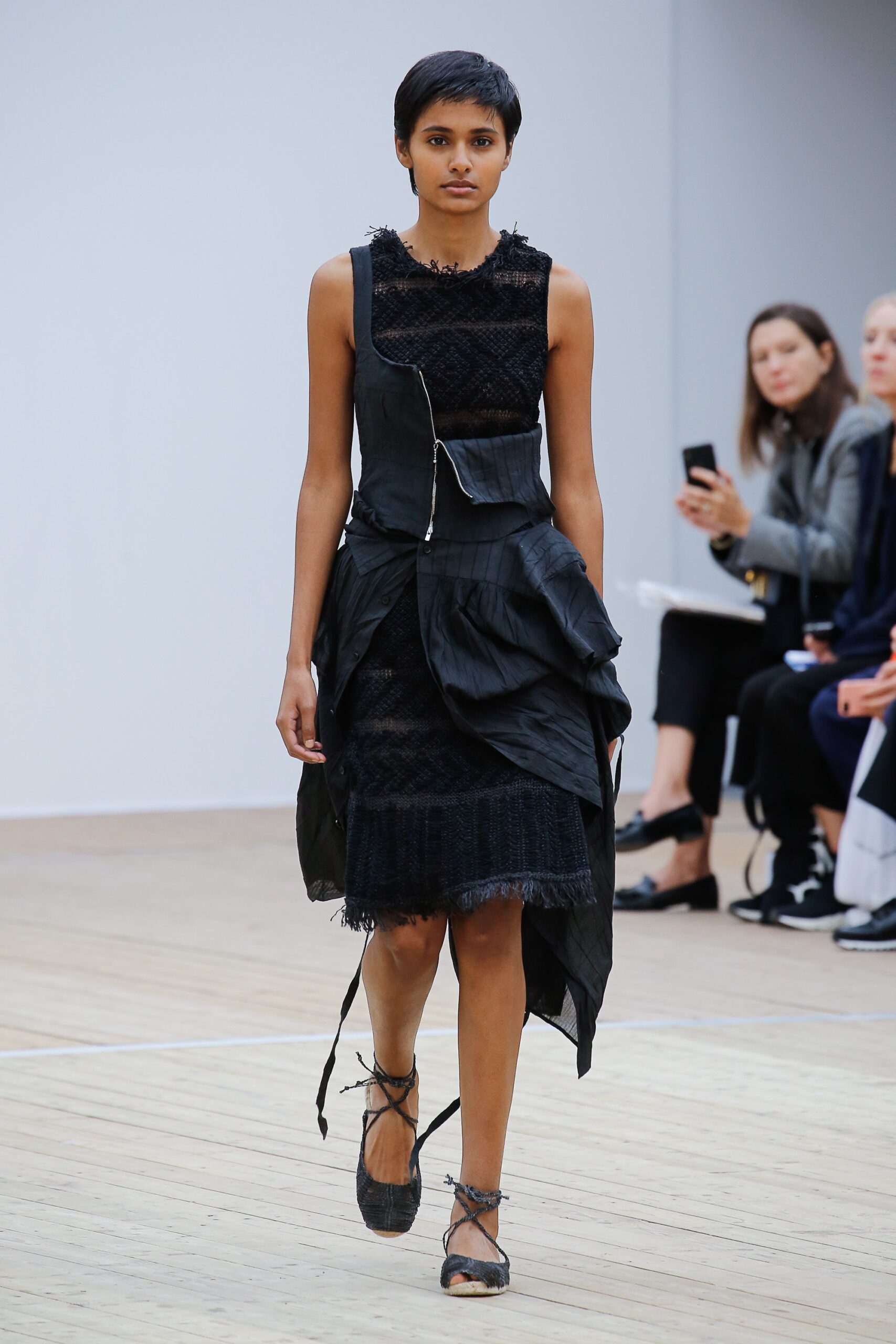 Beautiful People S/S 19 Look 235