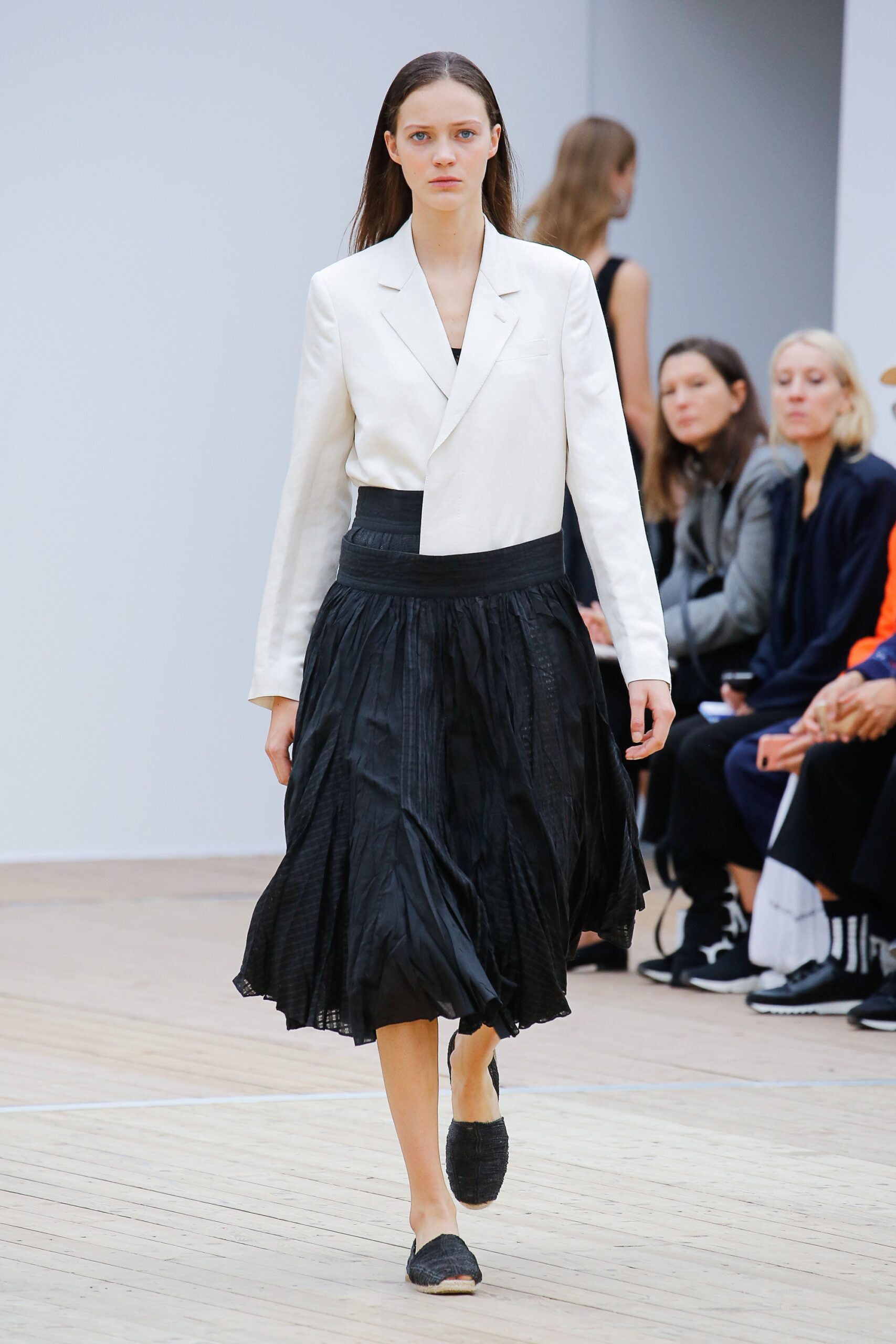 Beautiful People S/S 19 Look 255
