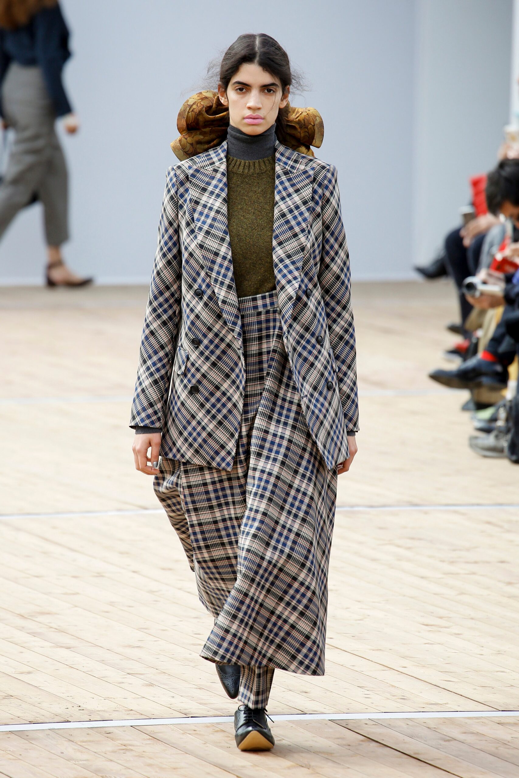 Beautiful People F/W 18 Look 134