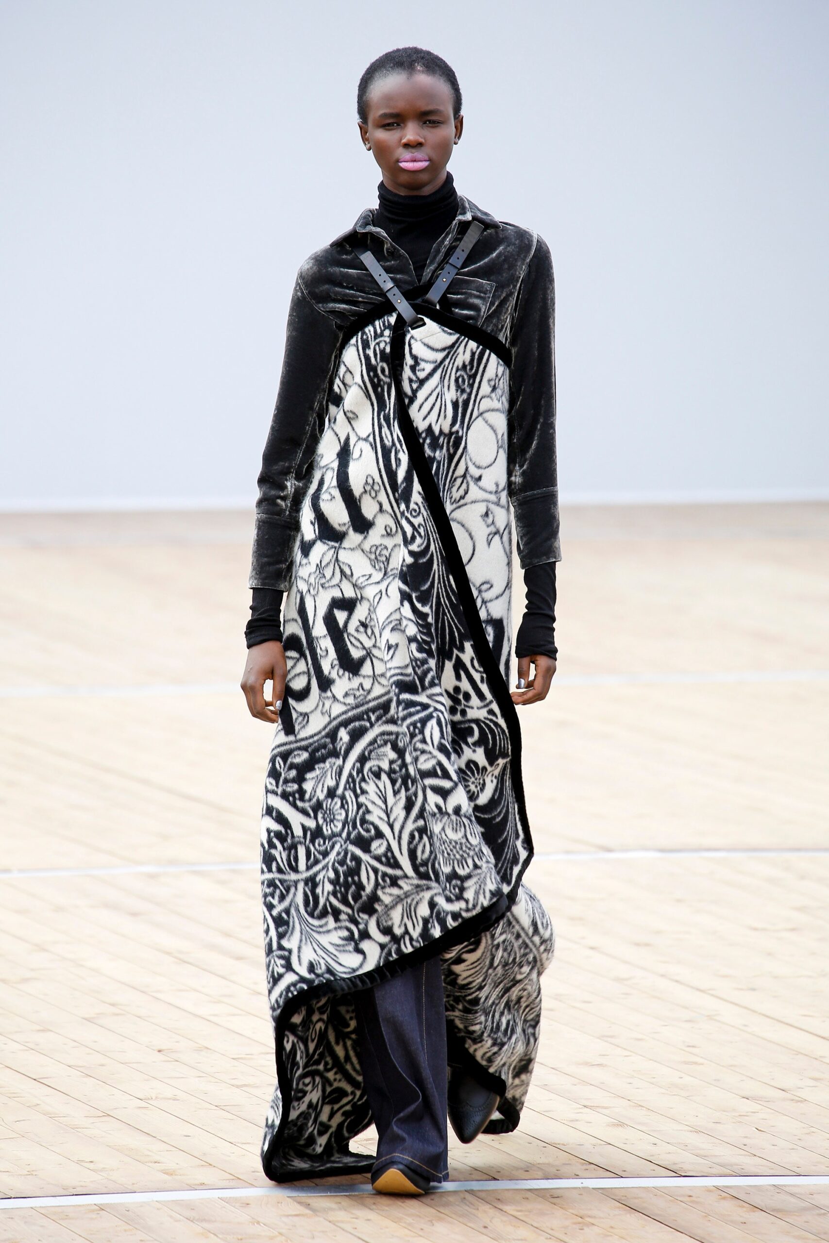Beautiful People F/W 18 Look 251