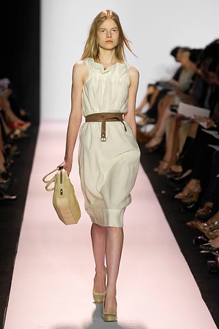 white fitted sleeveless dress