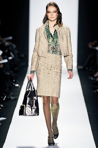 beige tweed short-sleeve collared tailored buttoned jacket