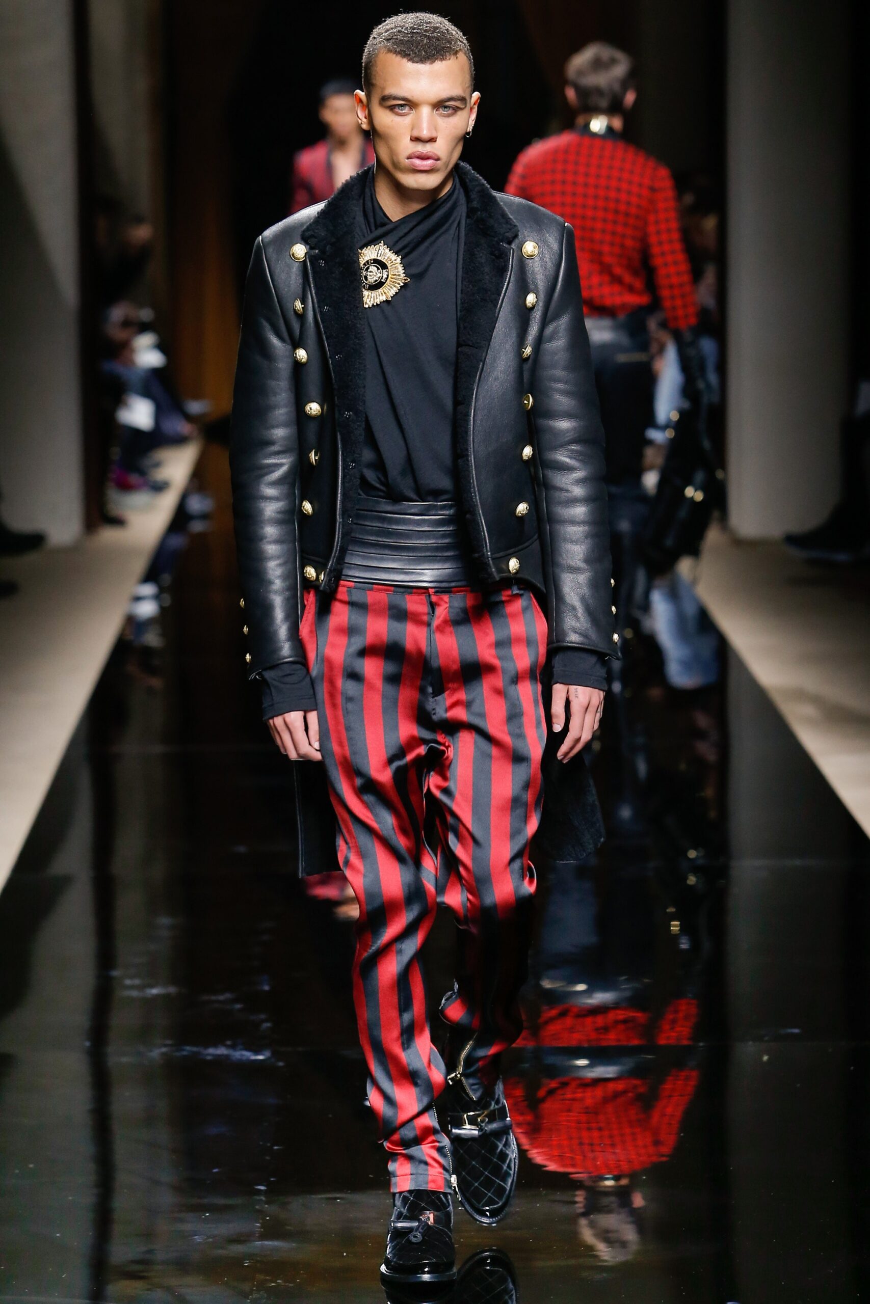 red fitted striped pants