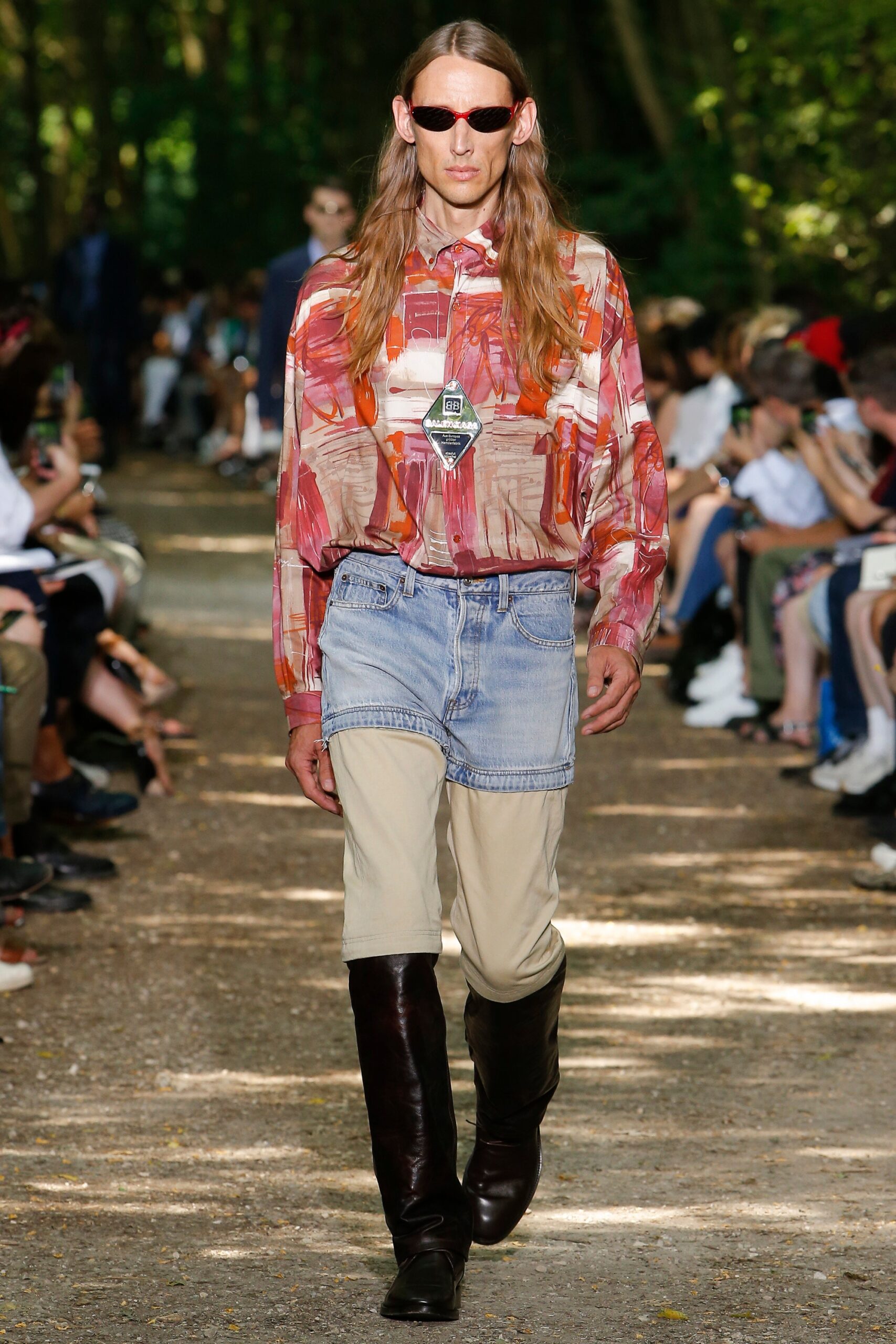 printed long-sleeve shirt with shorts