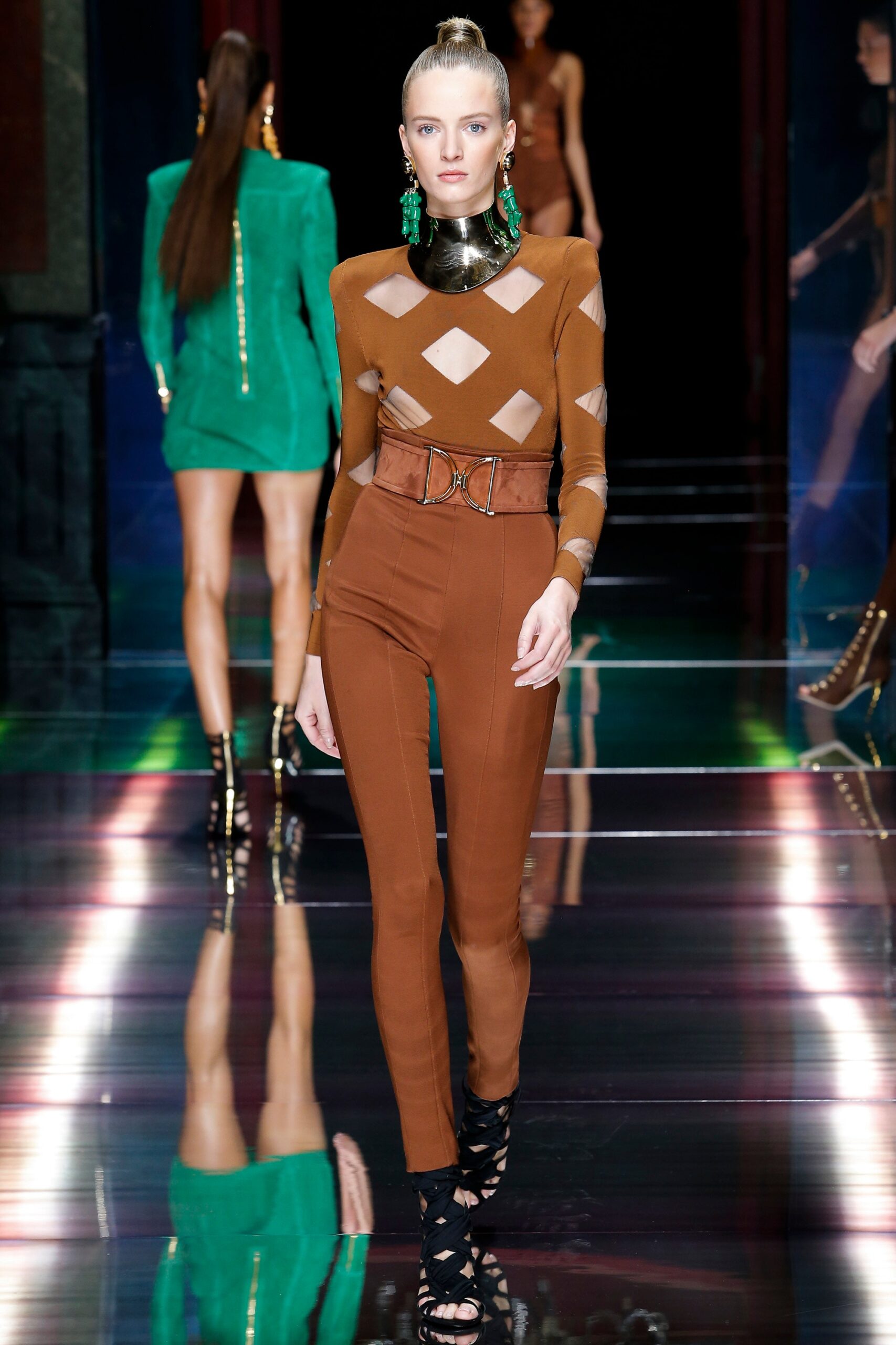 fitted brown top and pants