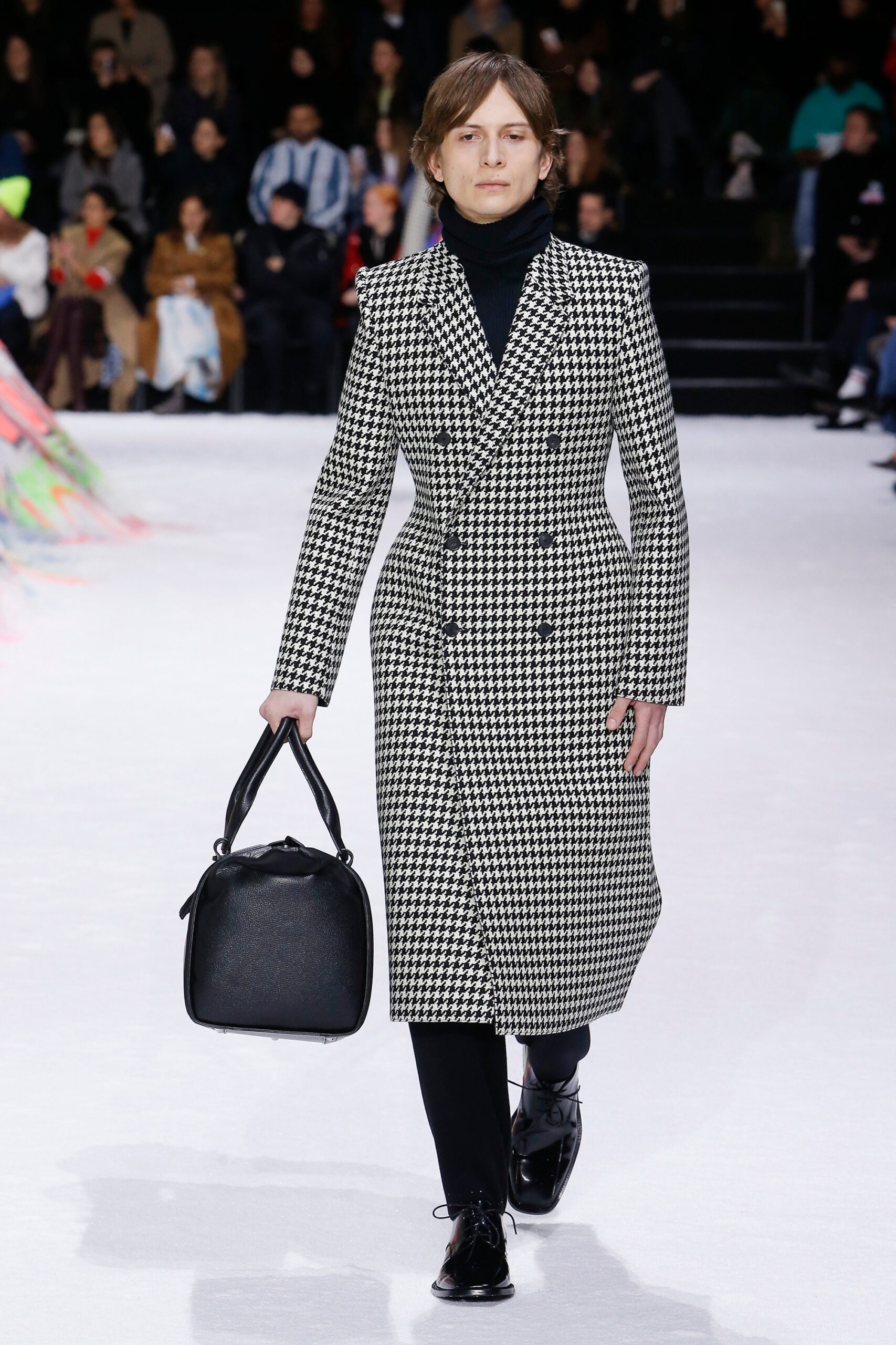 black wool long-sleeve collared tailored checked coat