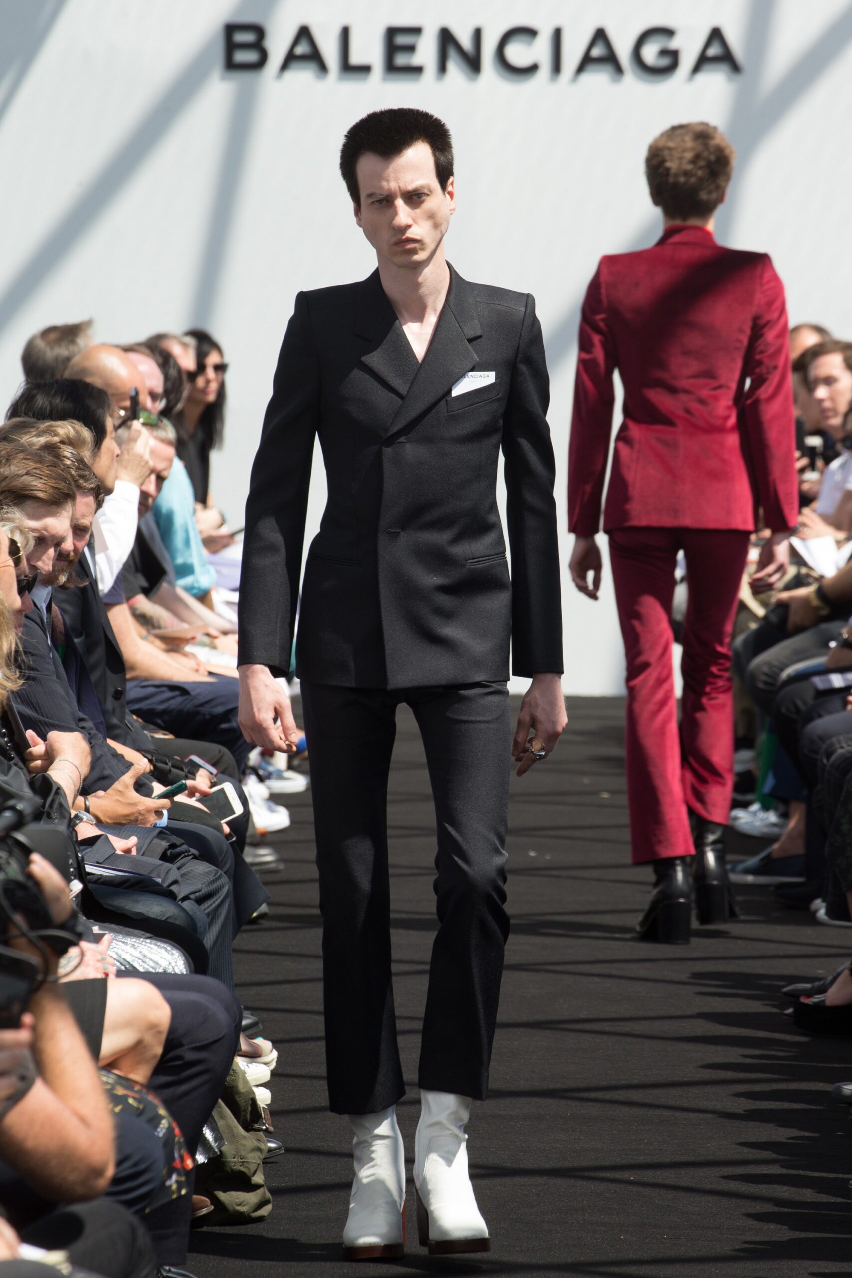black wool long-sleeve collared tailored zippered suit