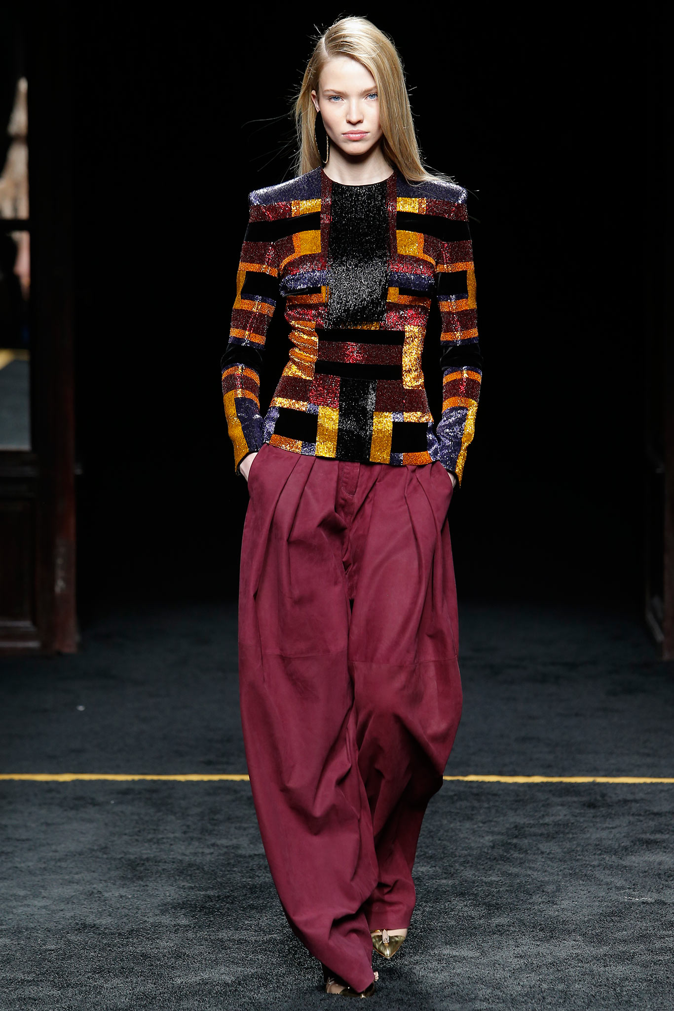 fitted color-blocked top with relaxed pants