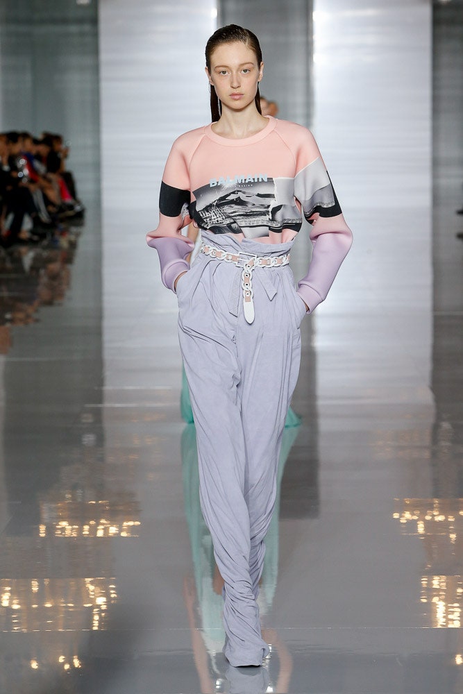 pink cotton long-sleeve collared fitted printed top