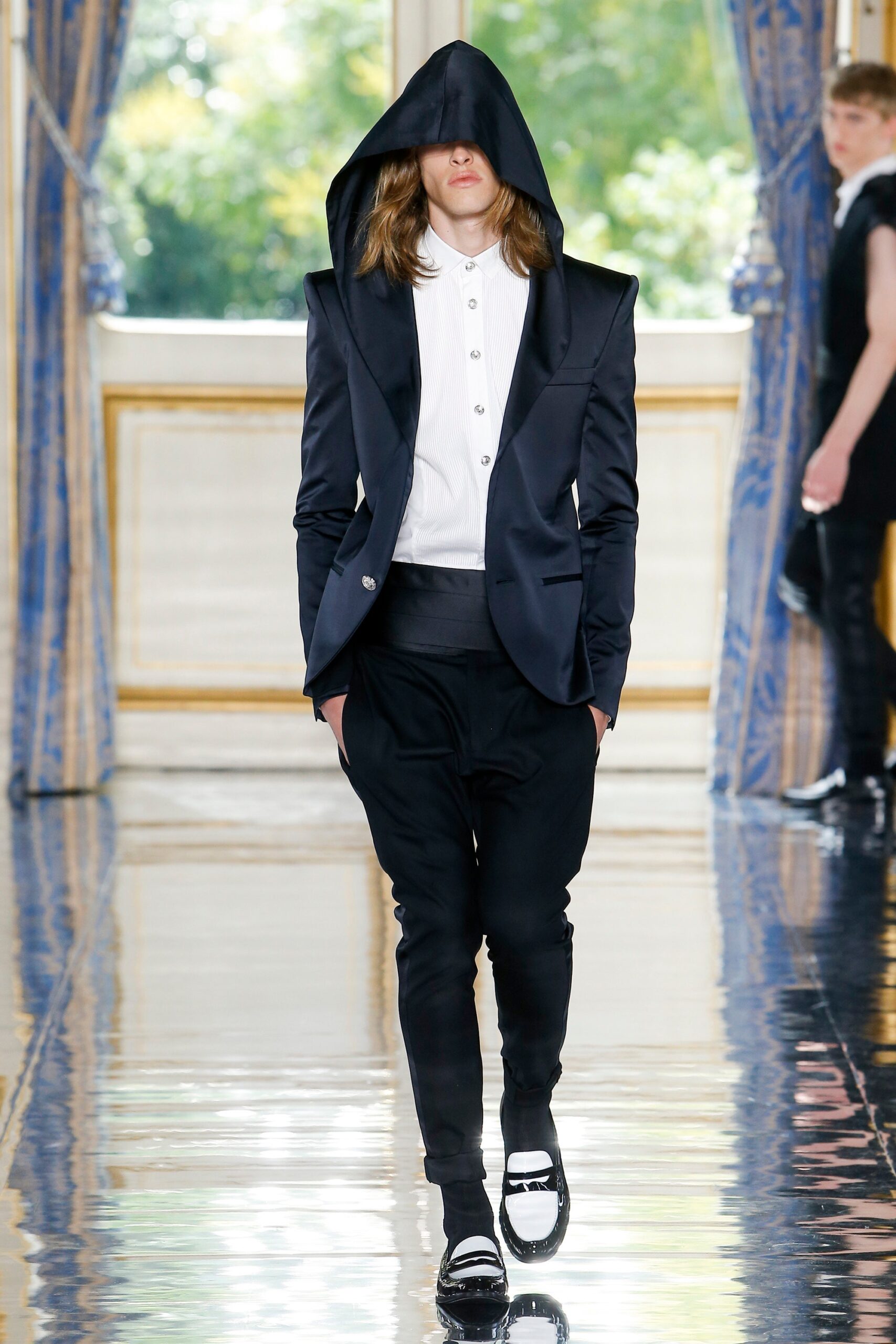 black tailored blazer with white shirt