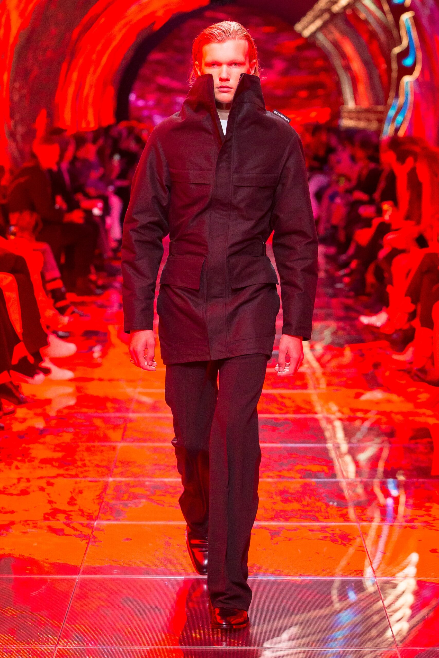 black fitted jacket and pants