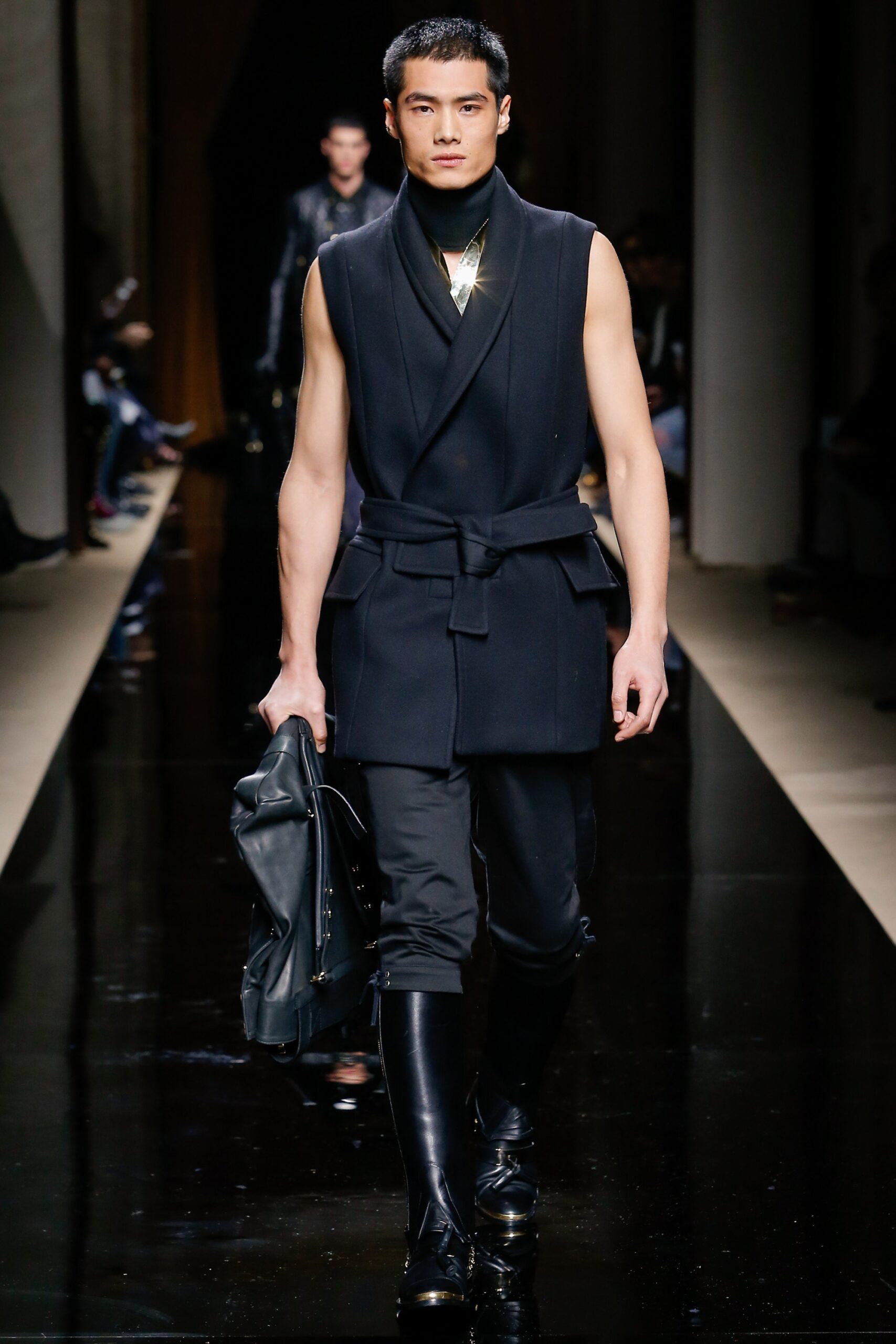 black fitted vest with pants