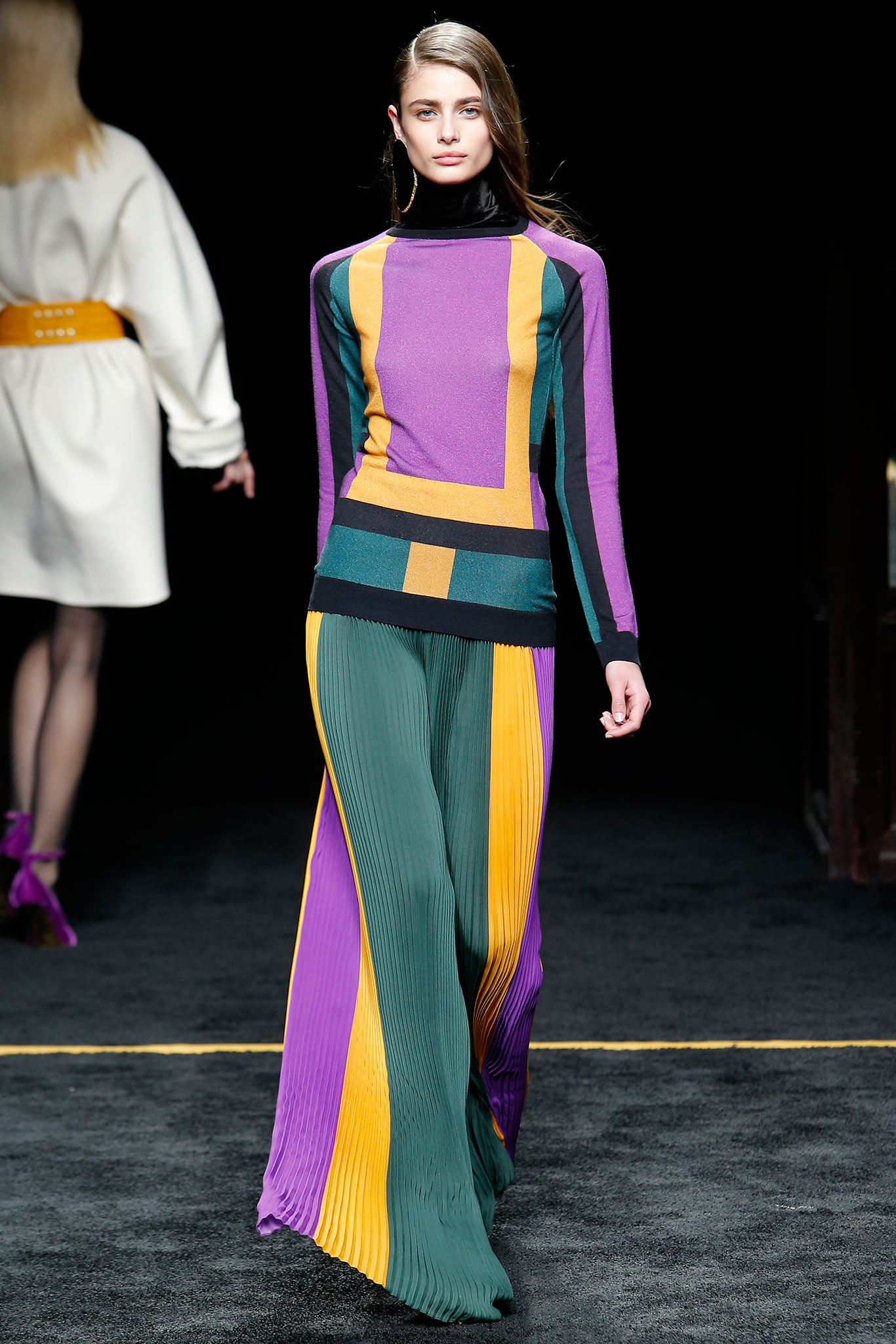 purple cotton long-sleeve high-neck fitted color-blocked pleated top