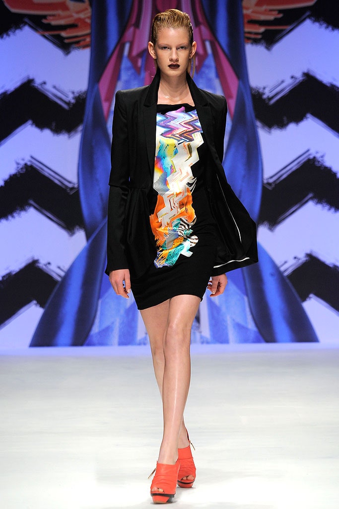 black fitted mini dress with blazer