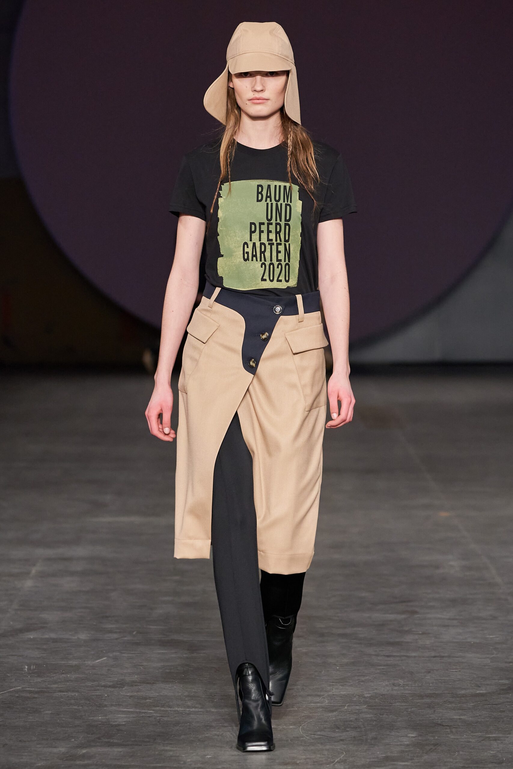 black t-shirt beige skirt