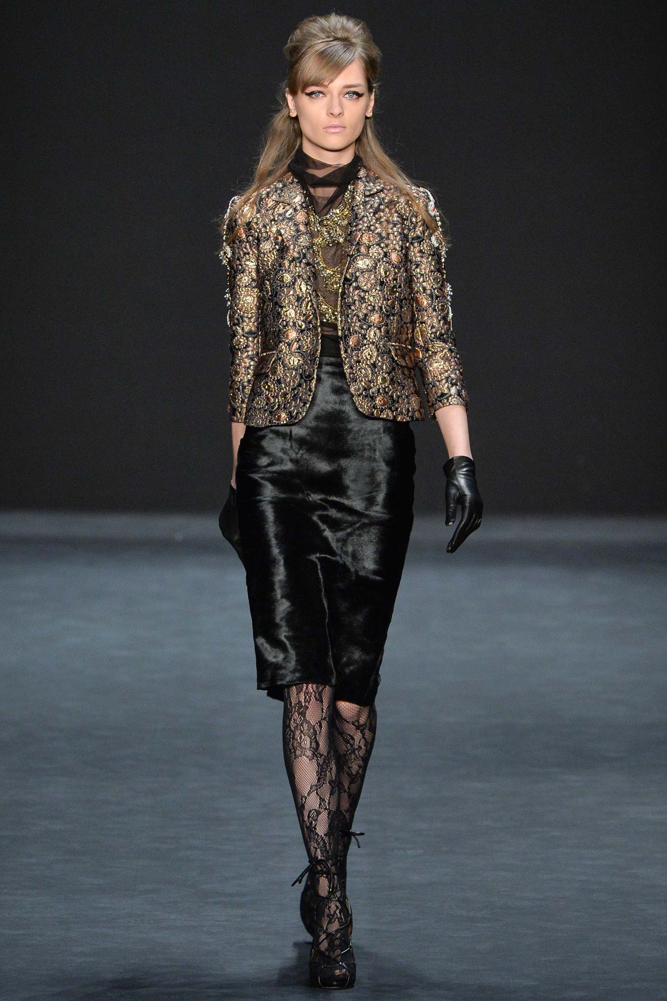 gold embroidered fitted jacket