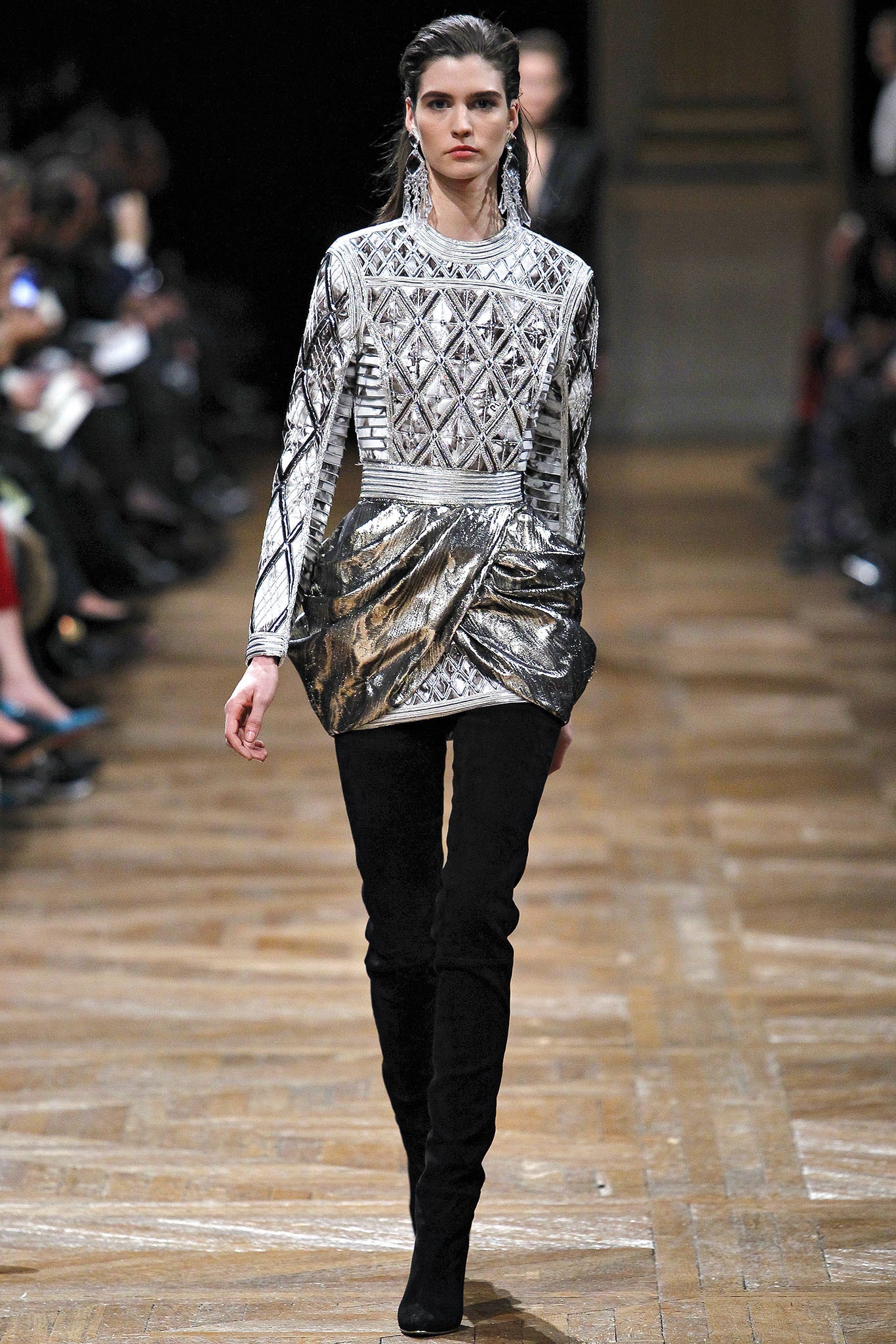 fitted embroidered top with velvet pants